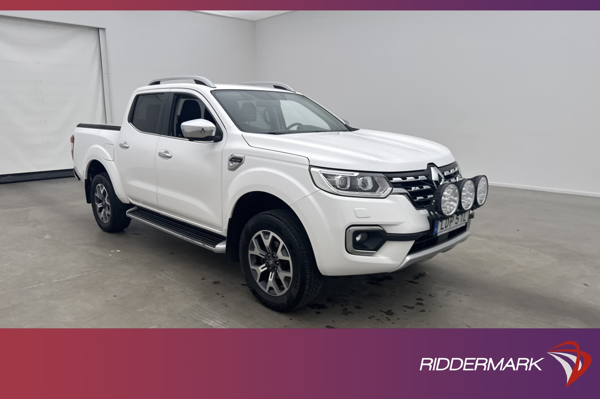 Renault Alaskan
