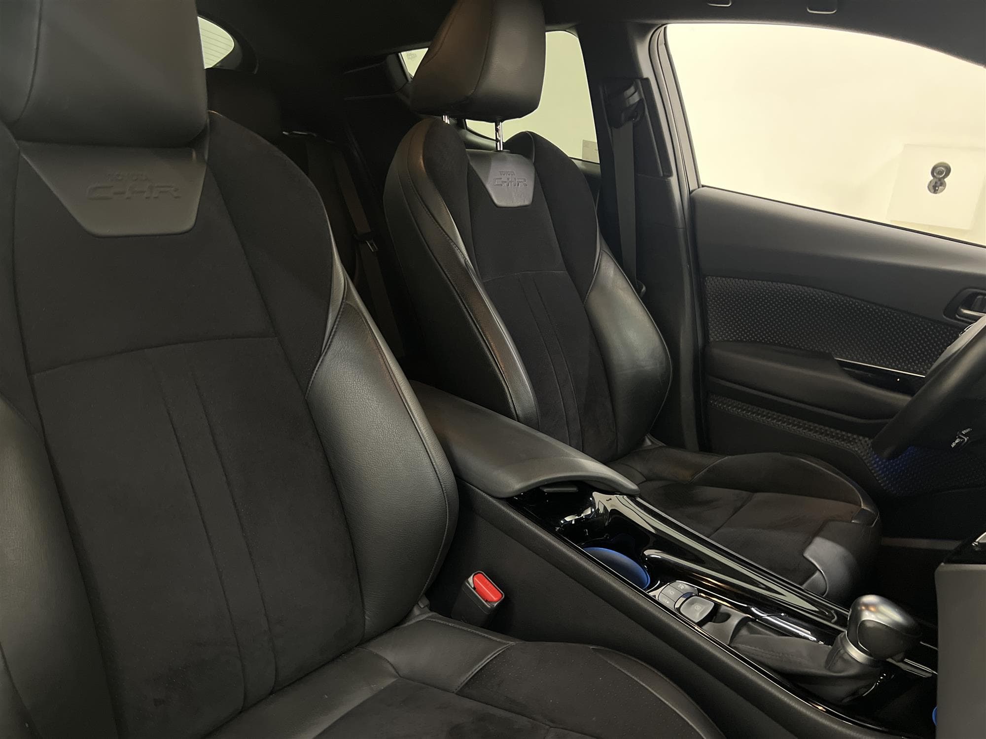 Toyota C-HR Hybrid CVT 122hk 1 Brukare Lime Edition JBL Navi