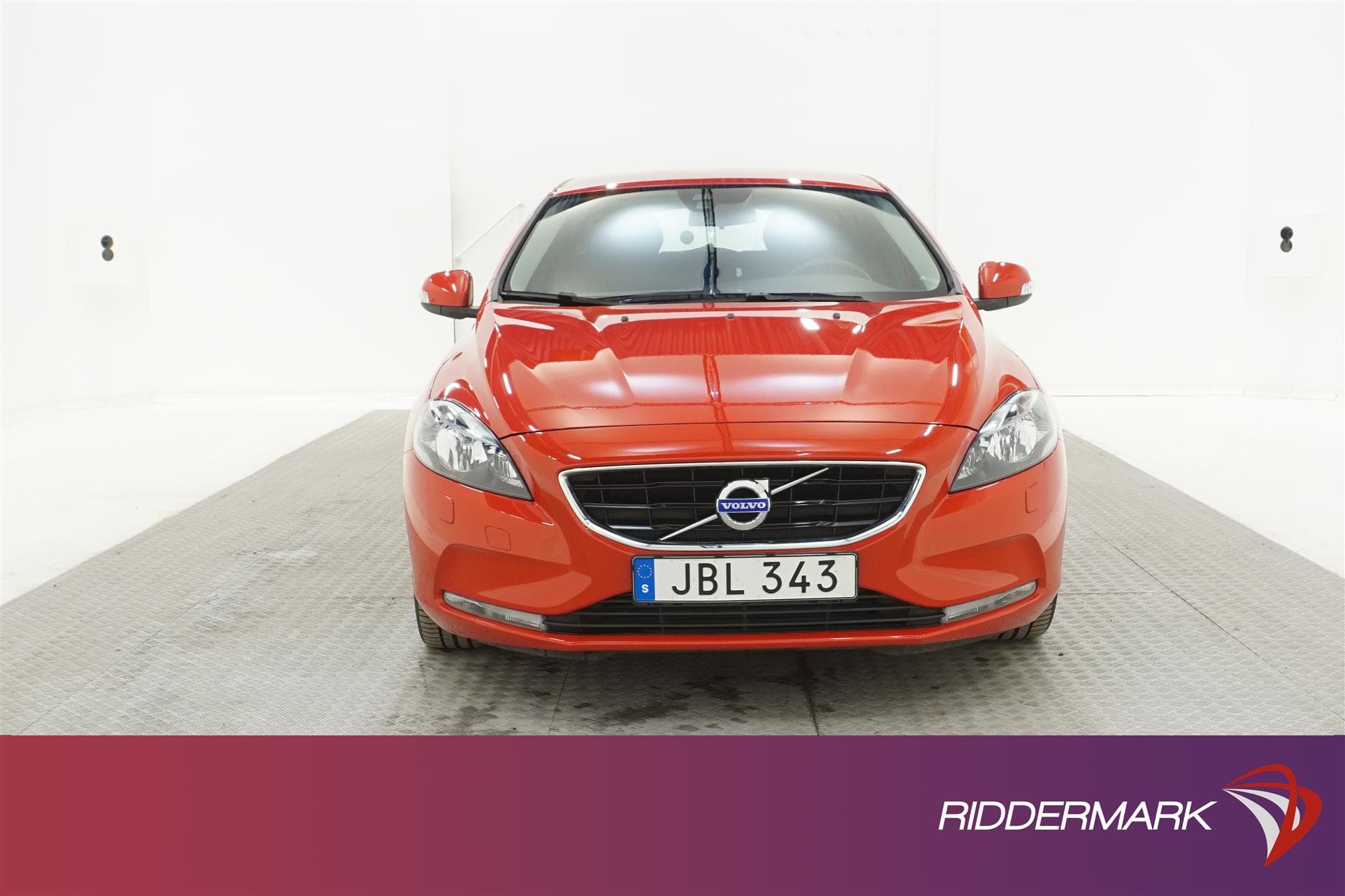 Volvo V40 T2 122hk Kinetic P-Sensorer Låg Skatt Få Brukare