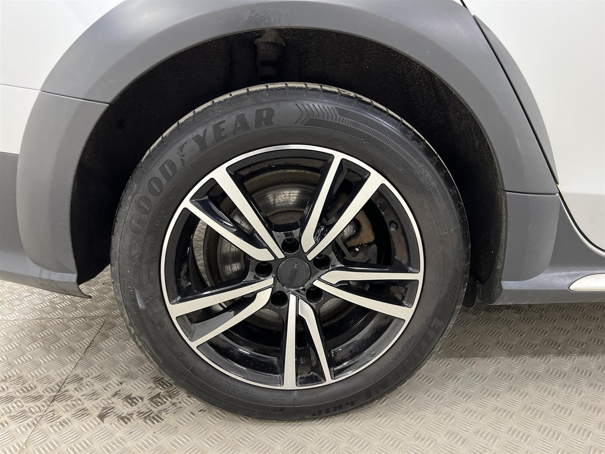 Audi A4 allroad 2.0 TDI Quattro S 177hk M-Värm Drag P-Sensor