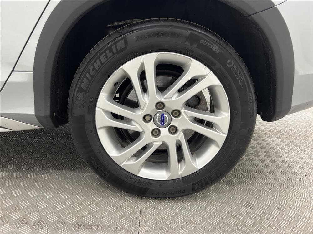 Volvo V60 D4 AWD Cross Country Summum VOC Värmare T-lucka