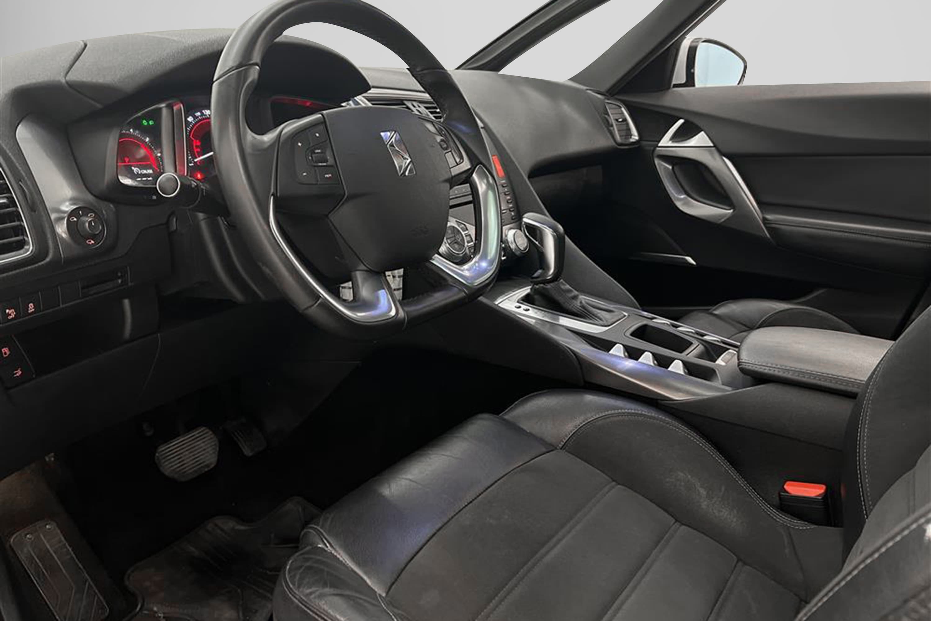 Citroën DS5 2.0 HDi 163hk Style Pano HUD Drag PDC 0,59l/milinteriör