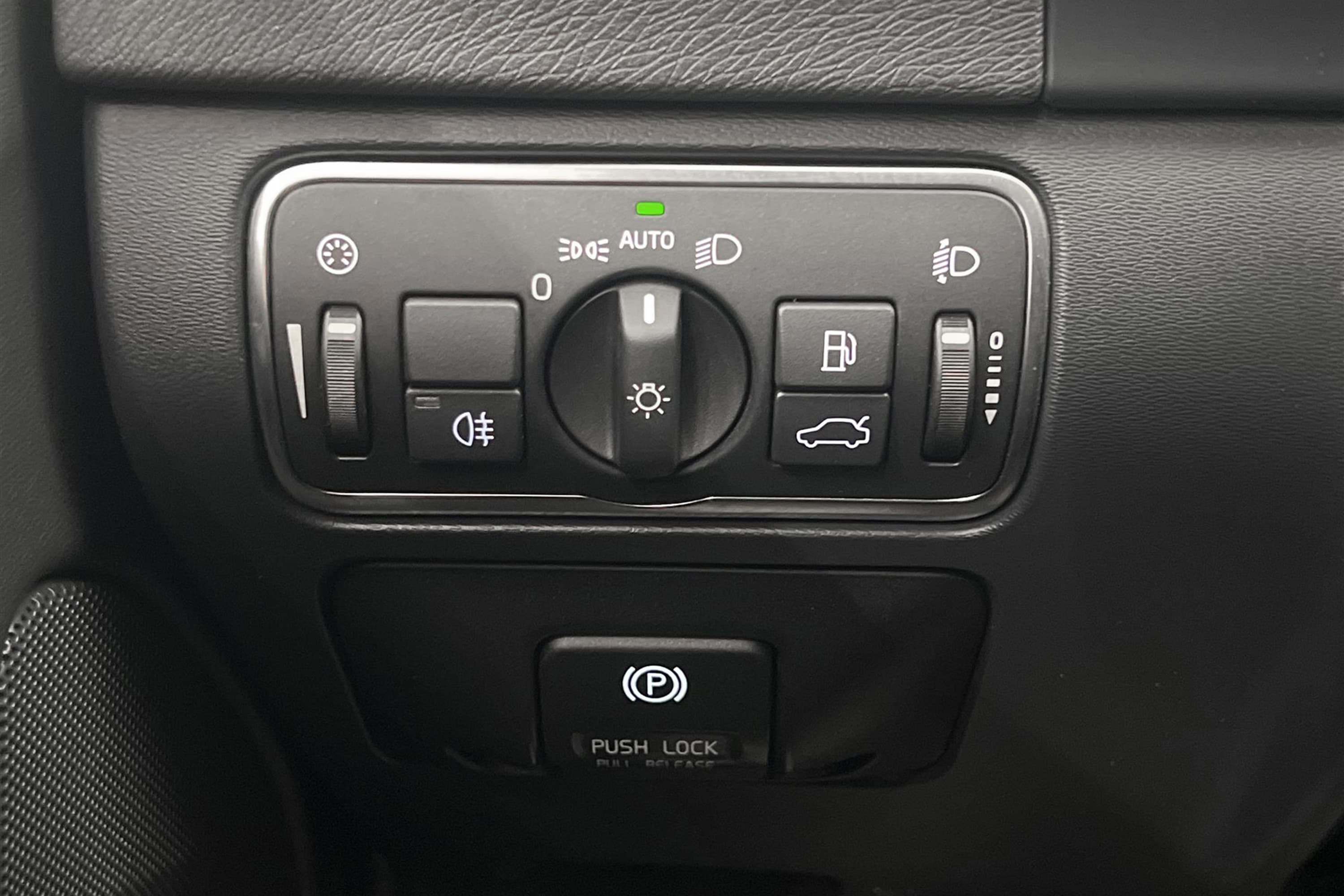 Volvo V60 D2 115hk 1 Bruk 1103kr Skatt Välservad 0,41L/mil