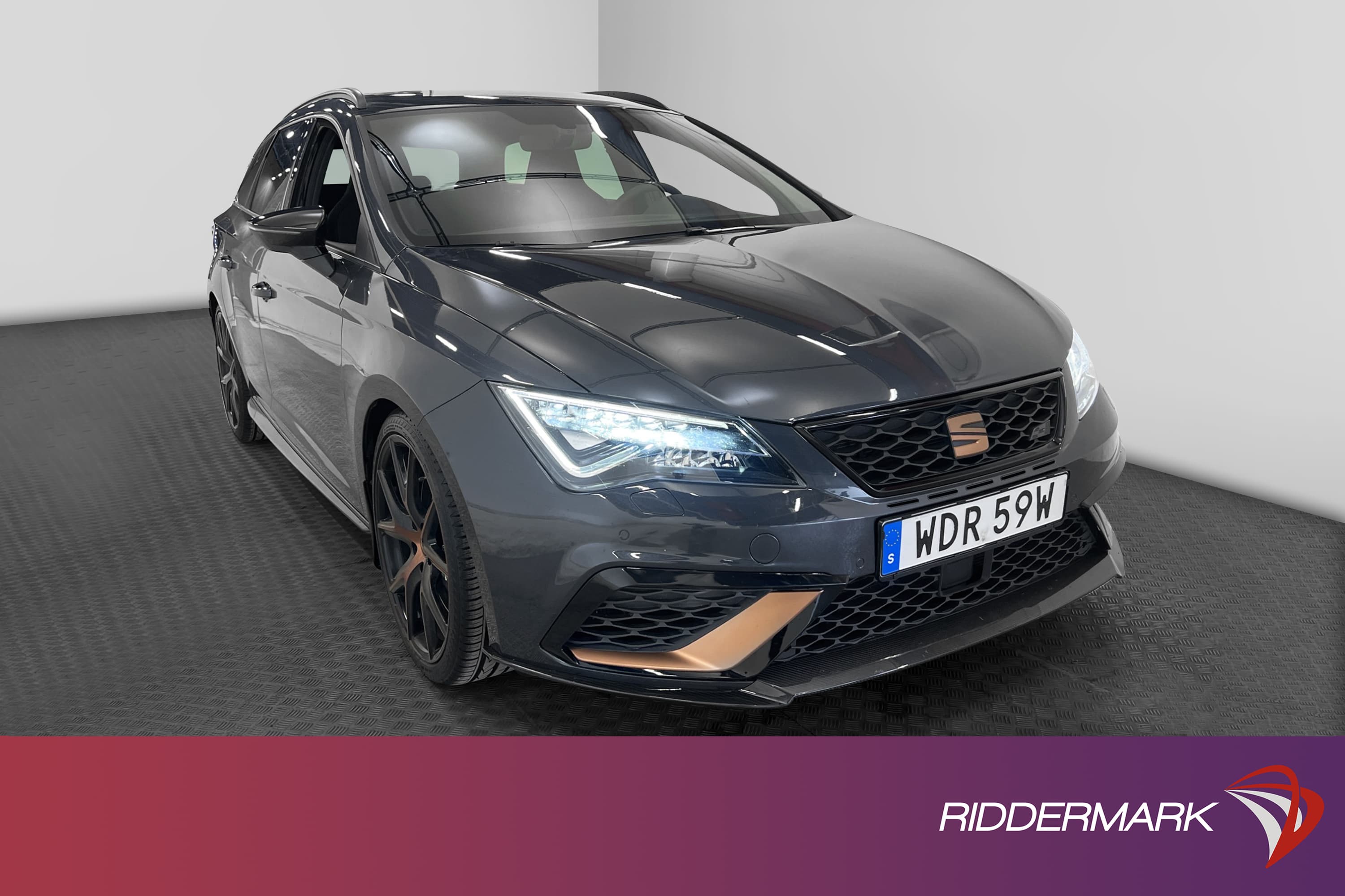 SEAT León Cupra 2.0 4D R Limited Edition Cockpit B-kamera