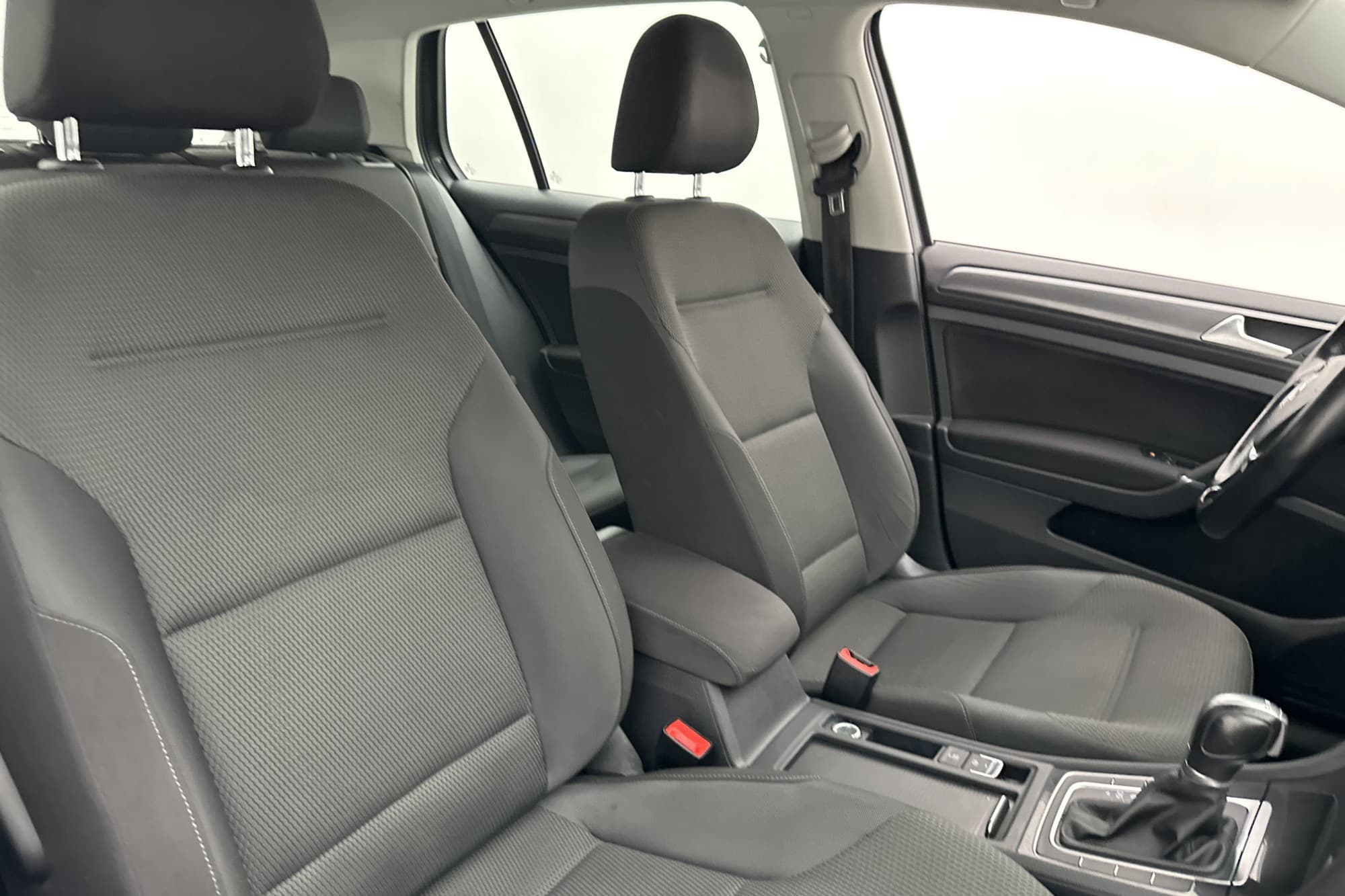 Volkswagen Golf TSI 115hk Apple-CarPlay Adaptiv-Farthållare