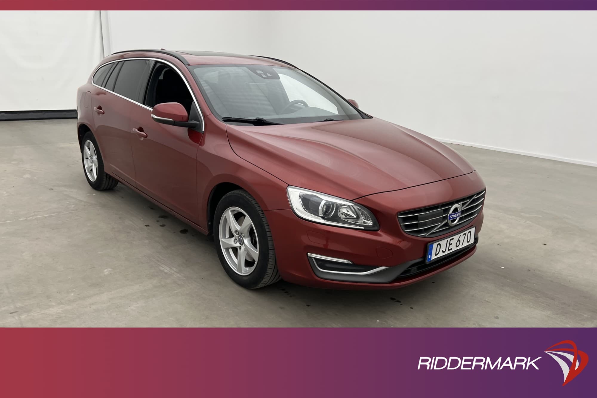 Volvo V60 D4 Momentum VOC Värm Pano Kamera Navi Keyless BLIS
