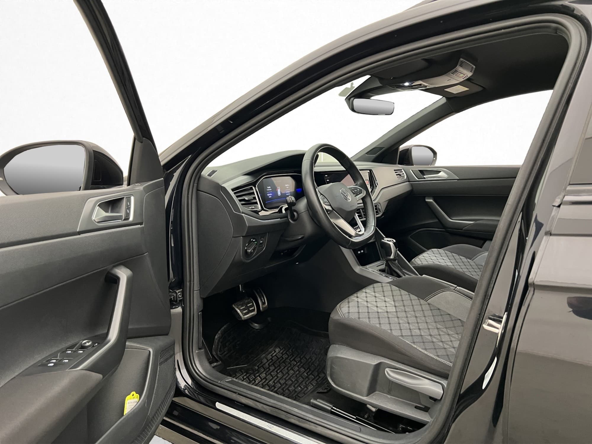 Volkswagen Taigo TSI 150hk R-Line P-Sensorer CarPlay