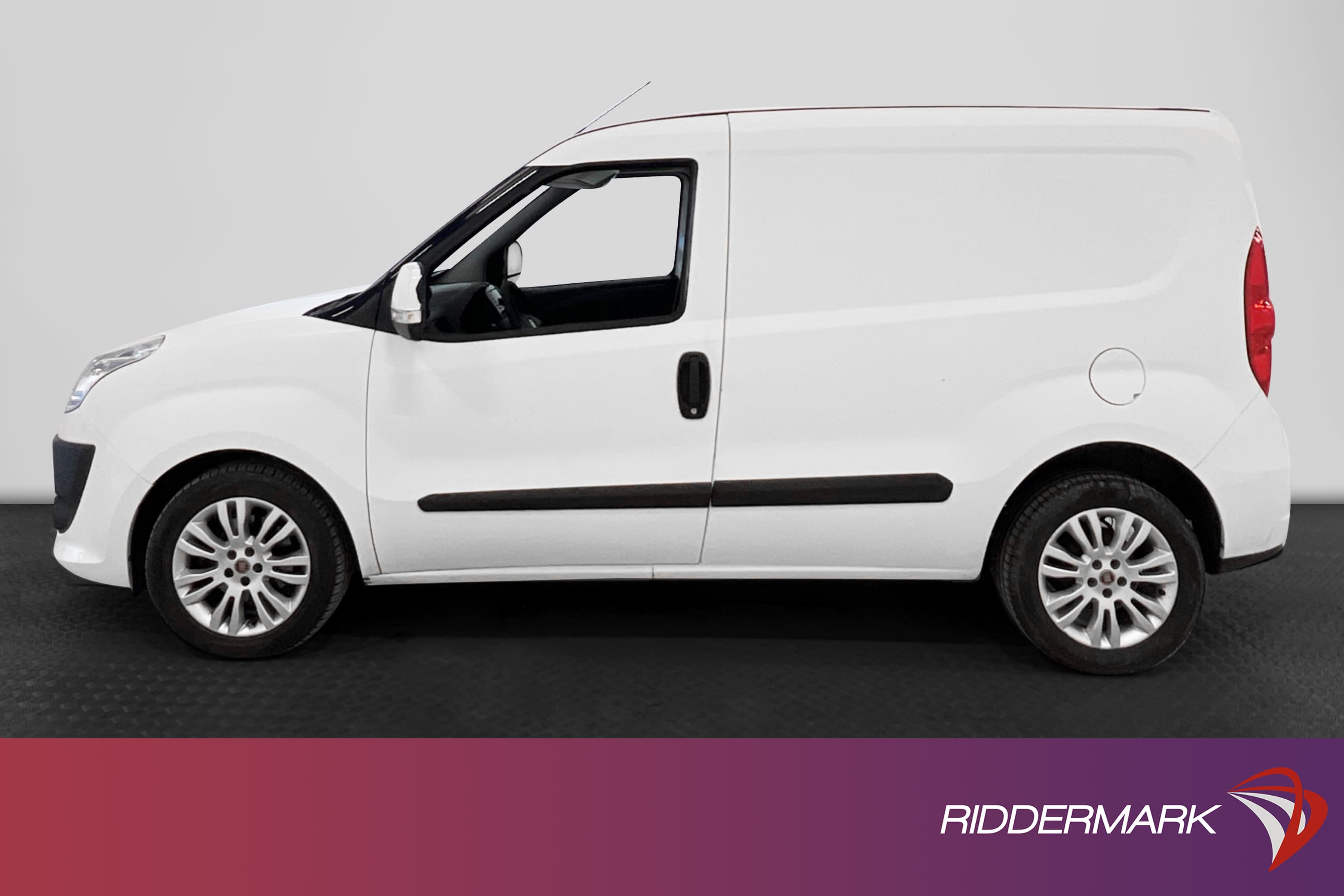 Fiat Doblò Van 1.3 90hk Nybesiktigad Moms