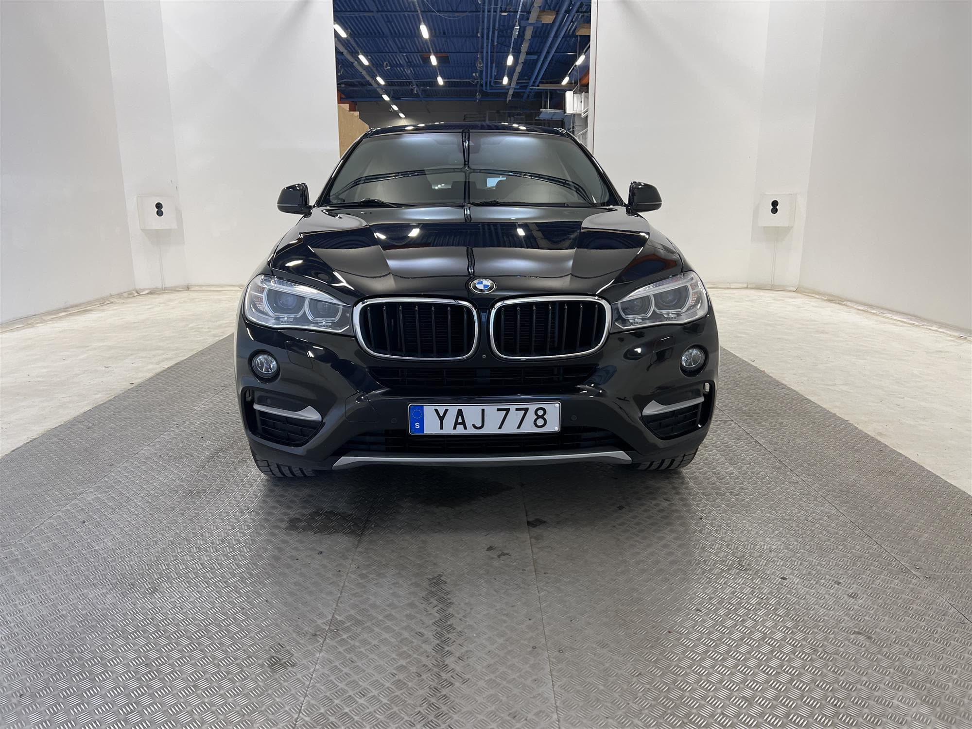 BMW X6  xDrive 30d 258hk H/K Navi T-Lucka D-Värm Drag B-Kam