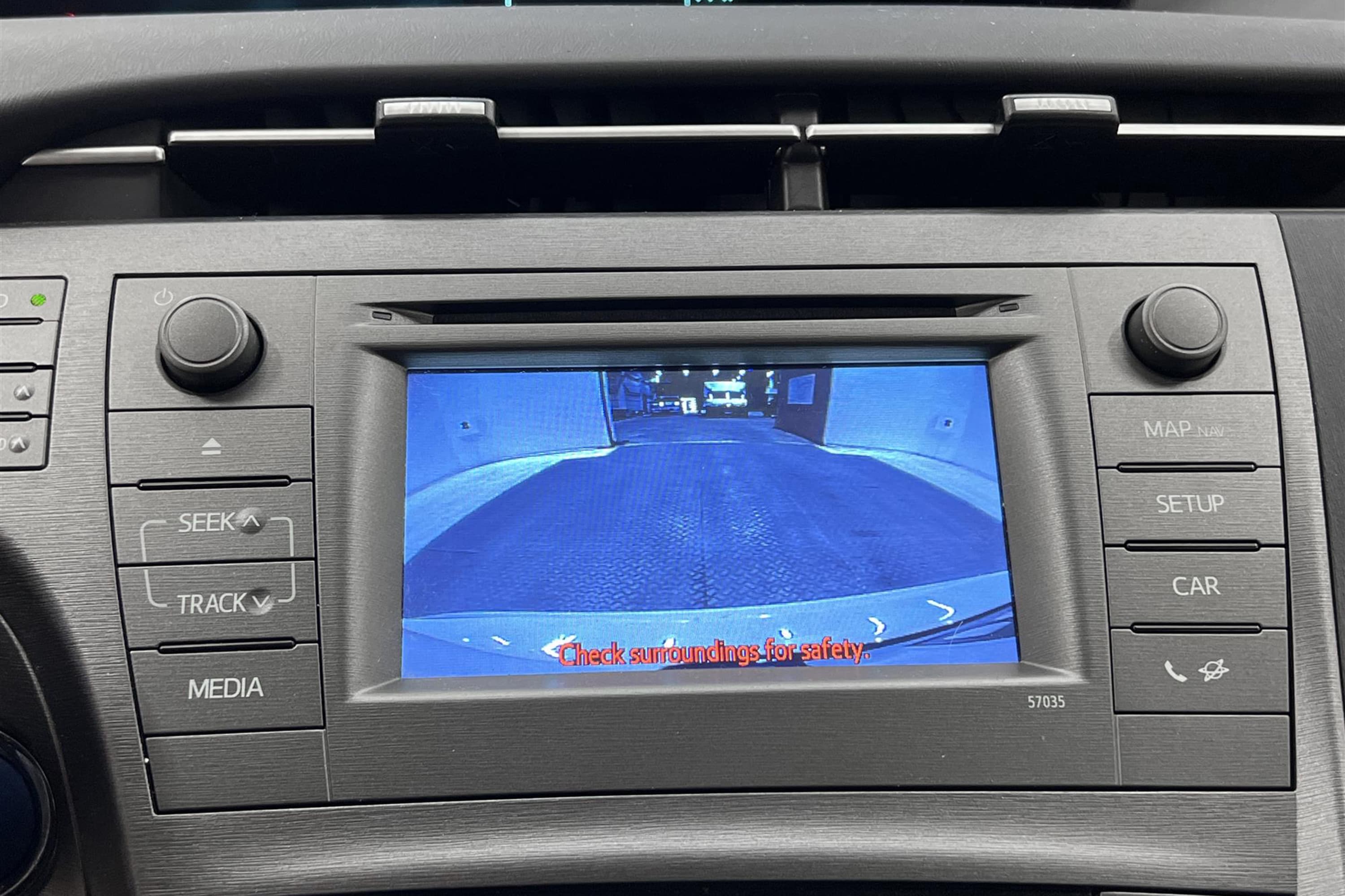 Toyota Prius Hybrid CVT 136hk B-Kamera 360kr Skatt 0,39L/mil