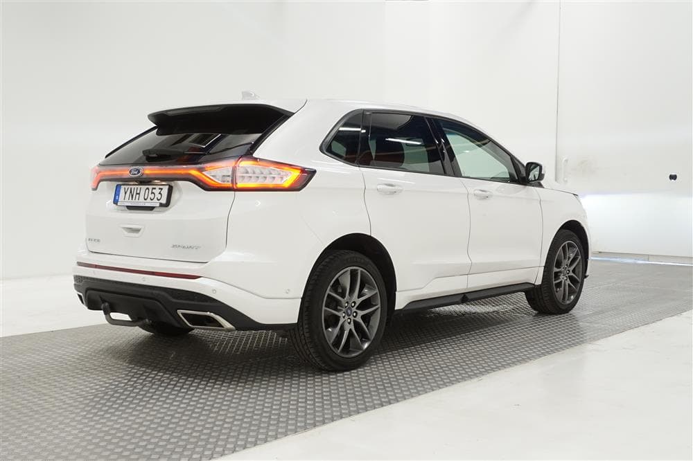 Ford Edge 2.0 TDCi 210hk D-Värm Pano B-Kamera Navi Dragexteriör
