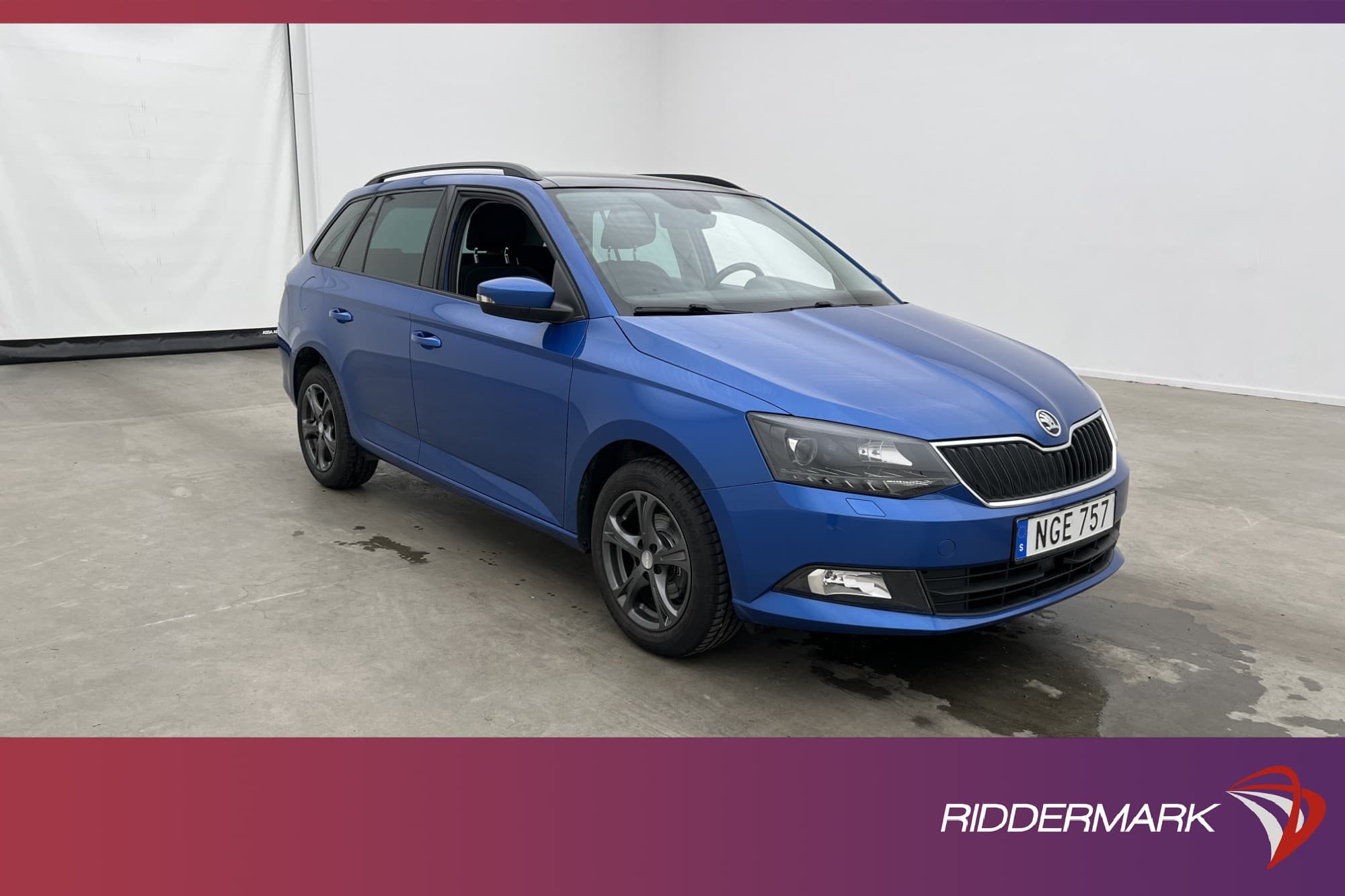 Skoda Fabia Kombi 1.2 TSI Style Pano Drag CarPlay P-Sensorer