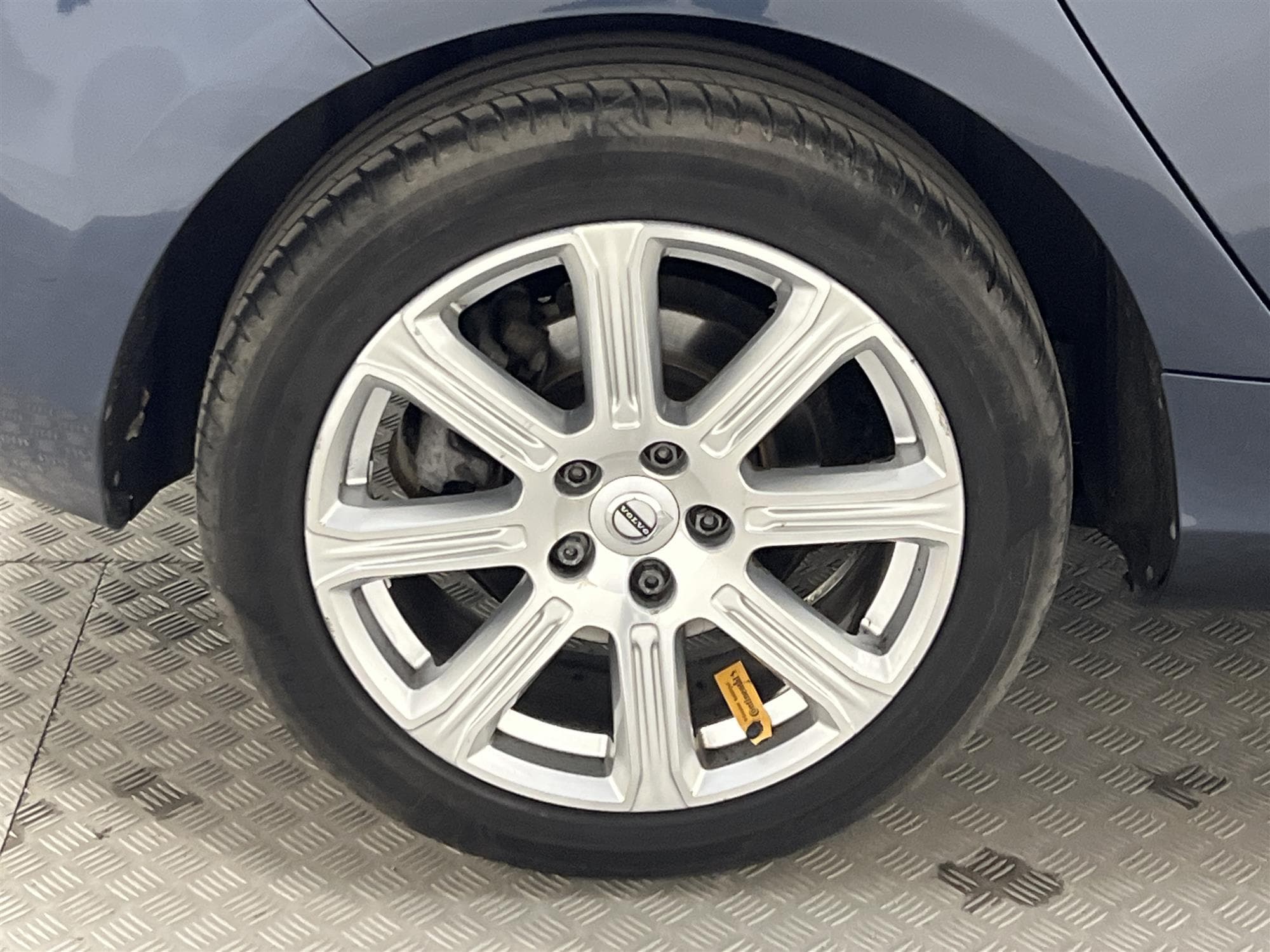 Volvo V40 D3  150hk Inscription Summum D-Värm Skinn P-Sensor