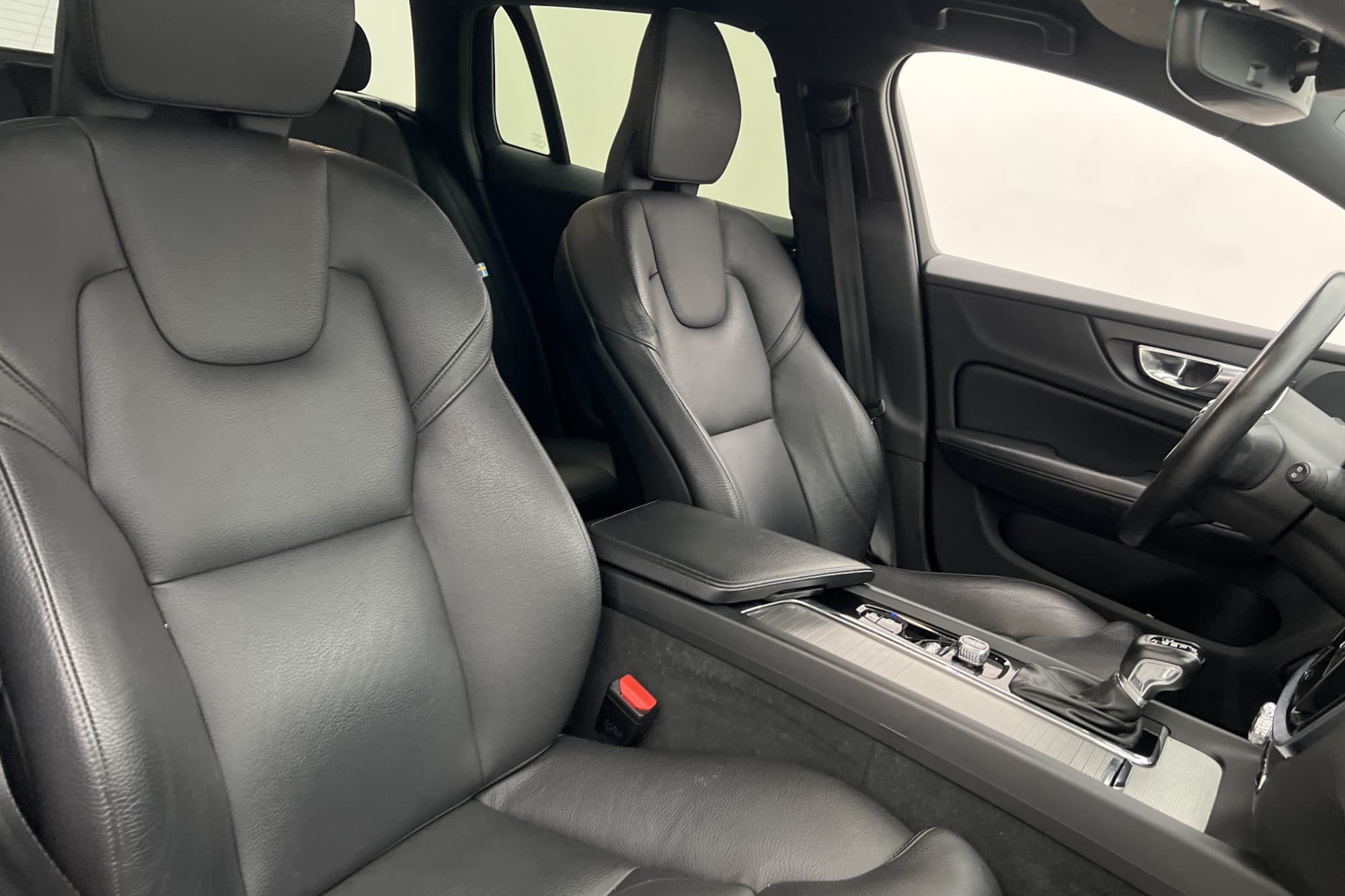 Volvo V60 D4 AWD Inscription VOC Värm Kamera Navi Skinn Drag