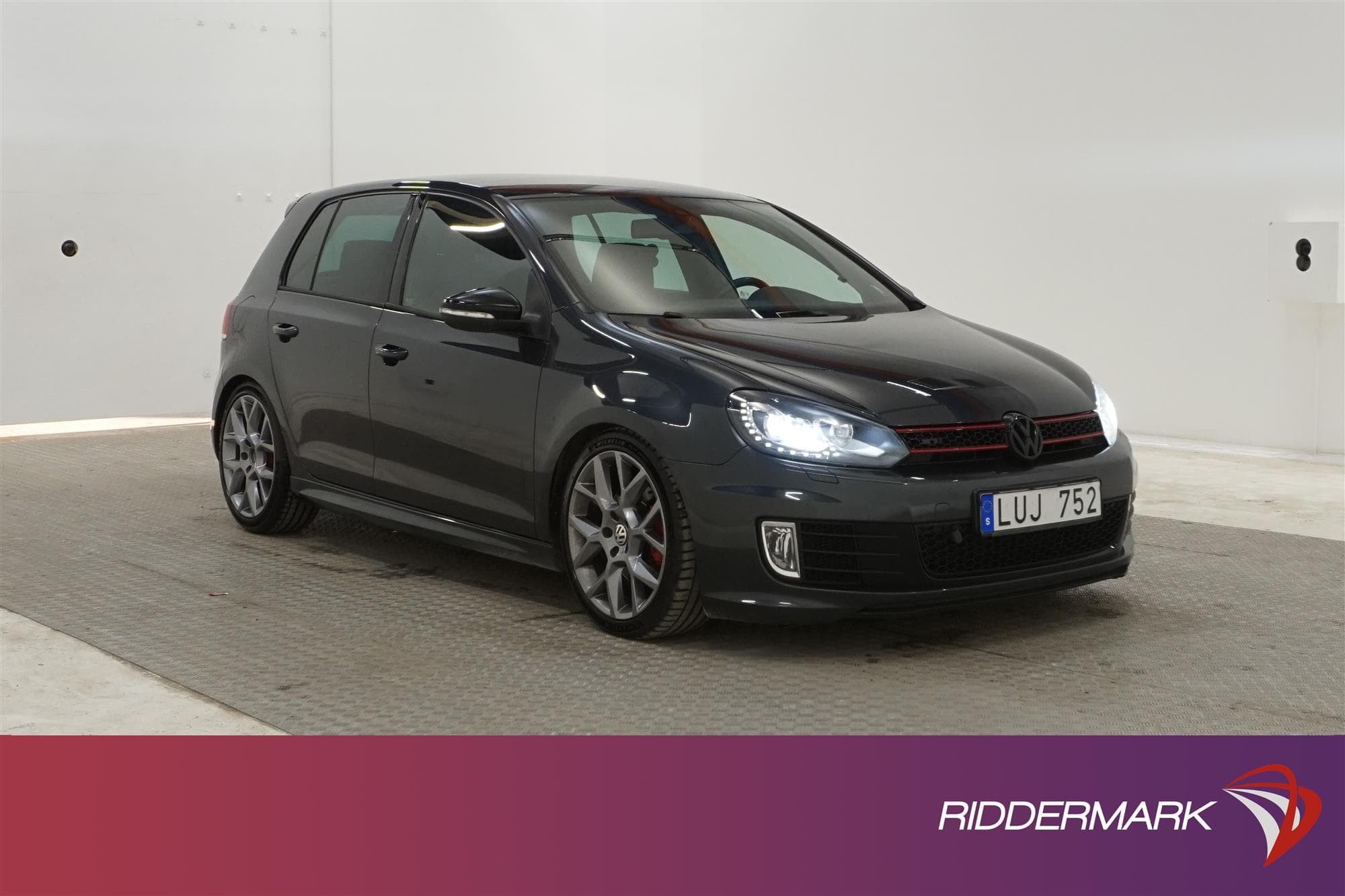 Volkswagen Golf GTI Edition 35 235hk 