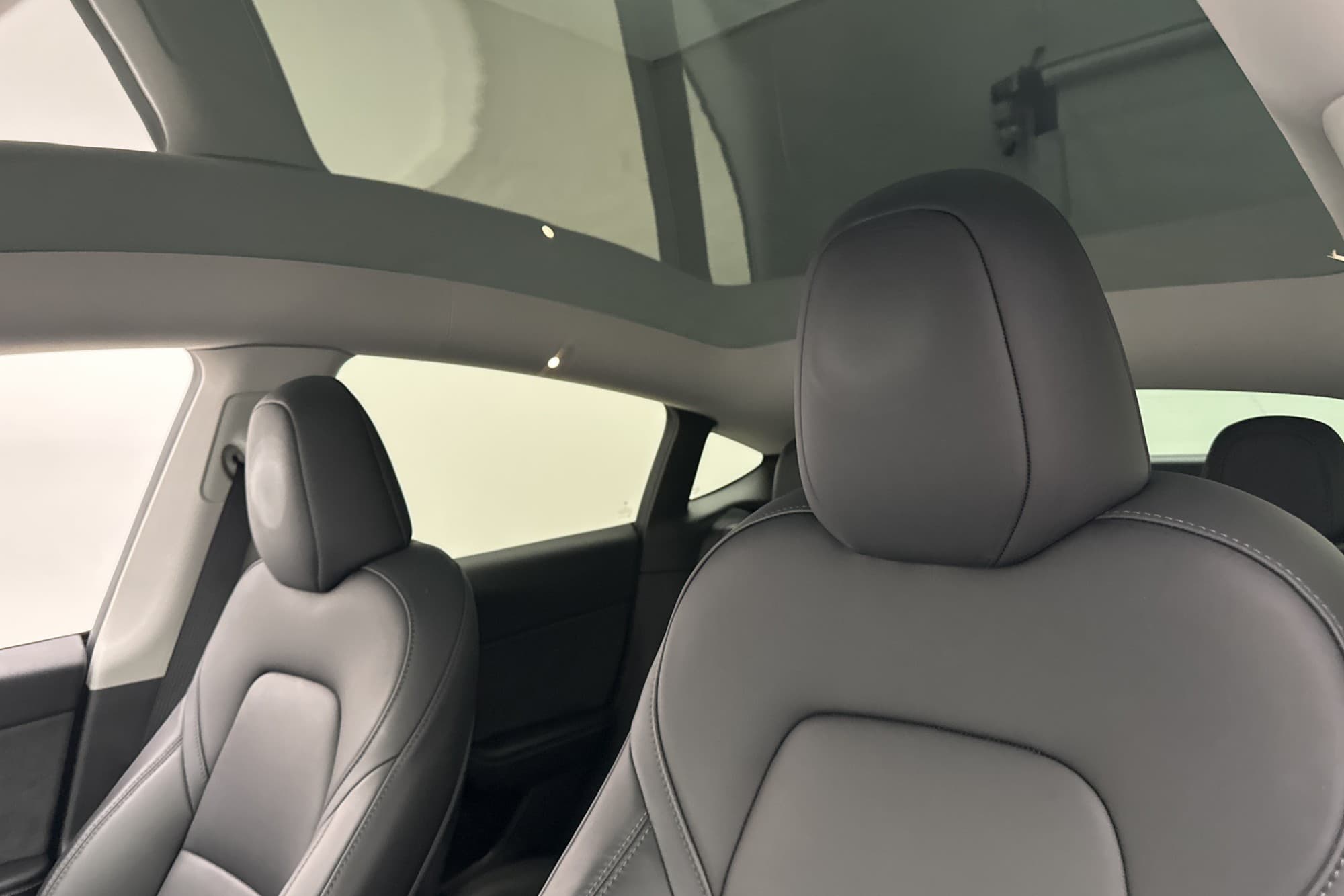 Tesla Model Y Long Range AWD Dragkrok Svenksåld MOMS