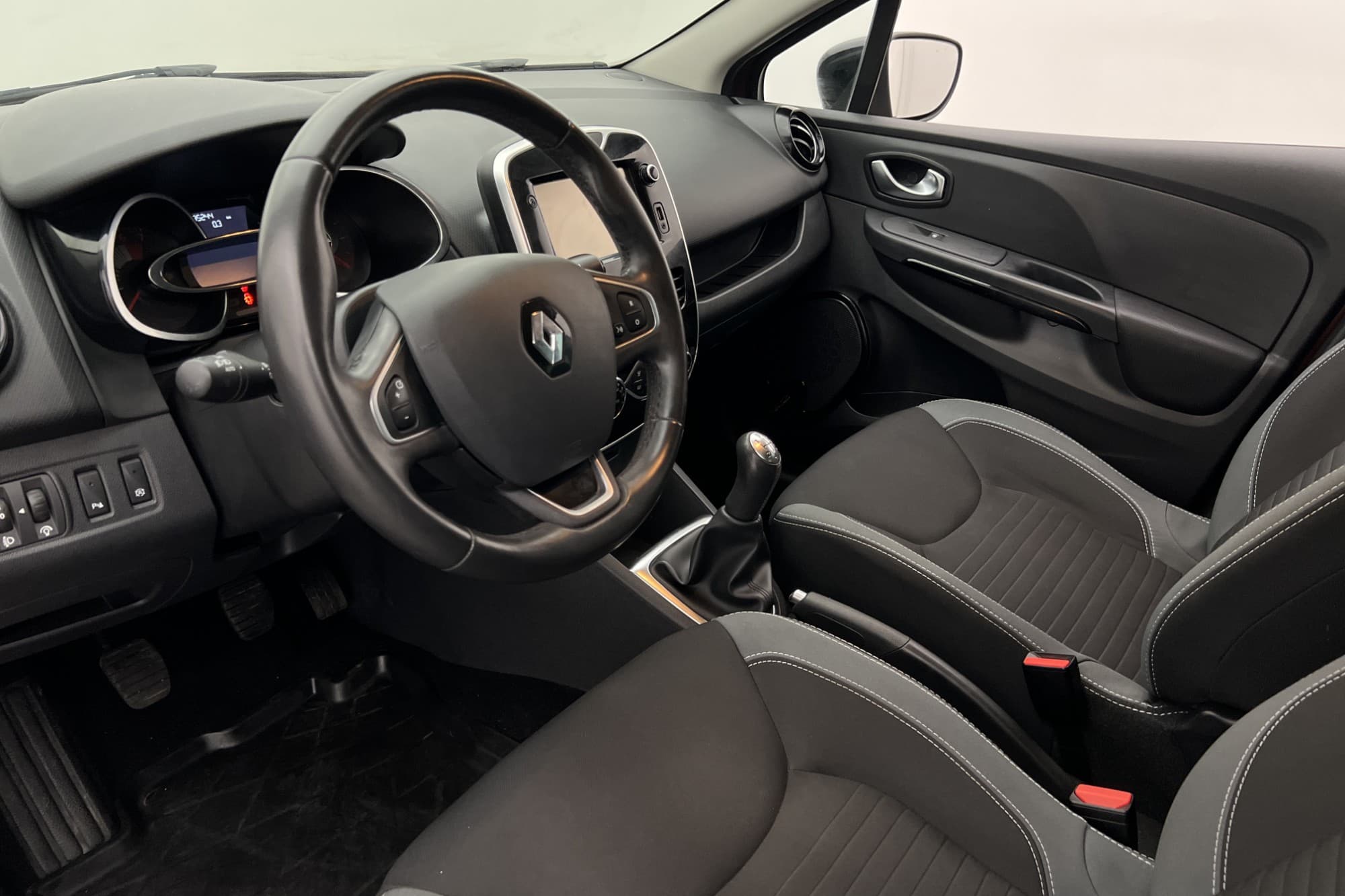 Renault Clio 0.9 TCe 90hk Navigator En brukare Låg-Skatt