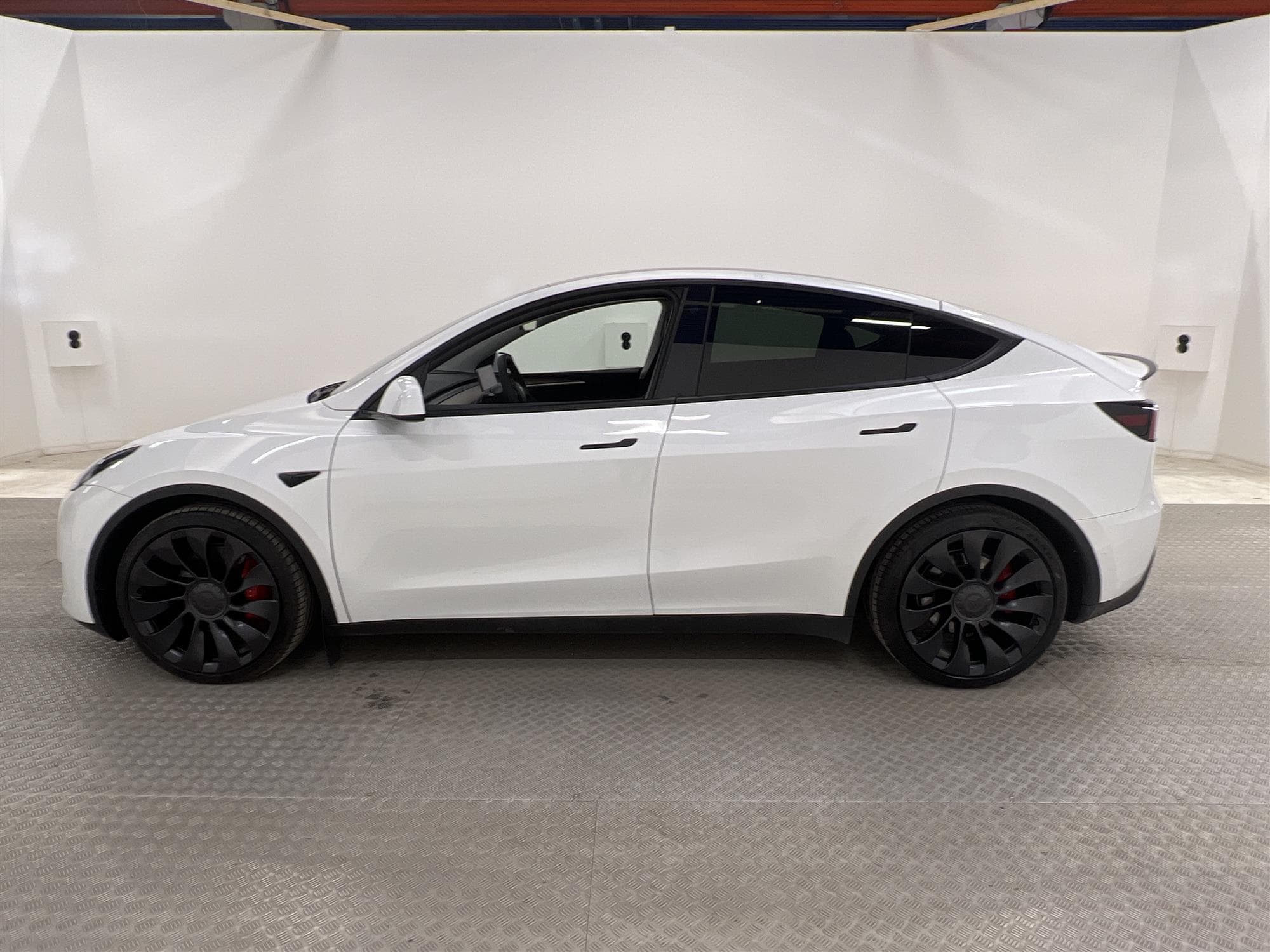 Tesla Model Y Performance AWD 450hk