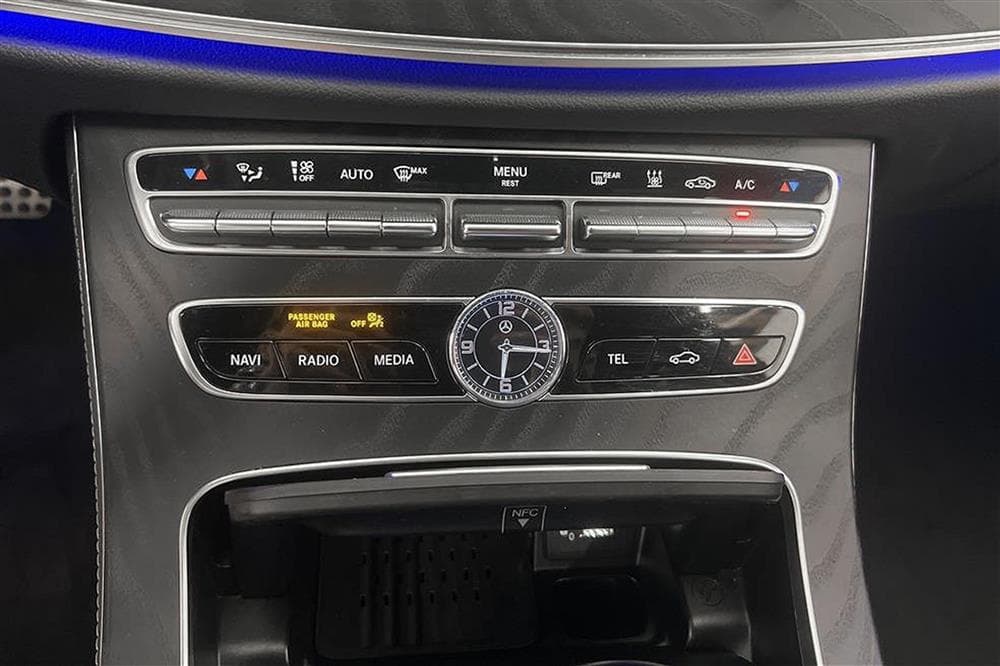 Mercedes-Benz E 220 d 4M All-T D-värm Burmester 360° Skinninteriör