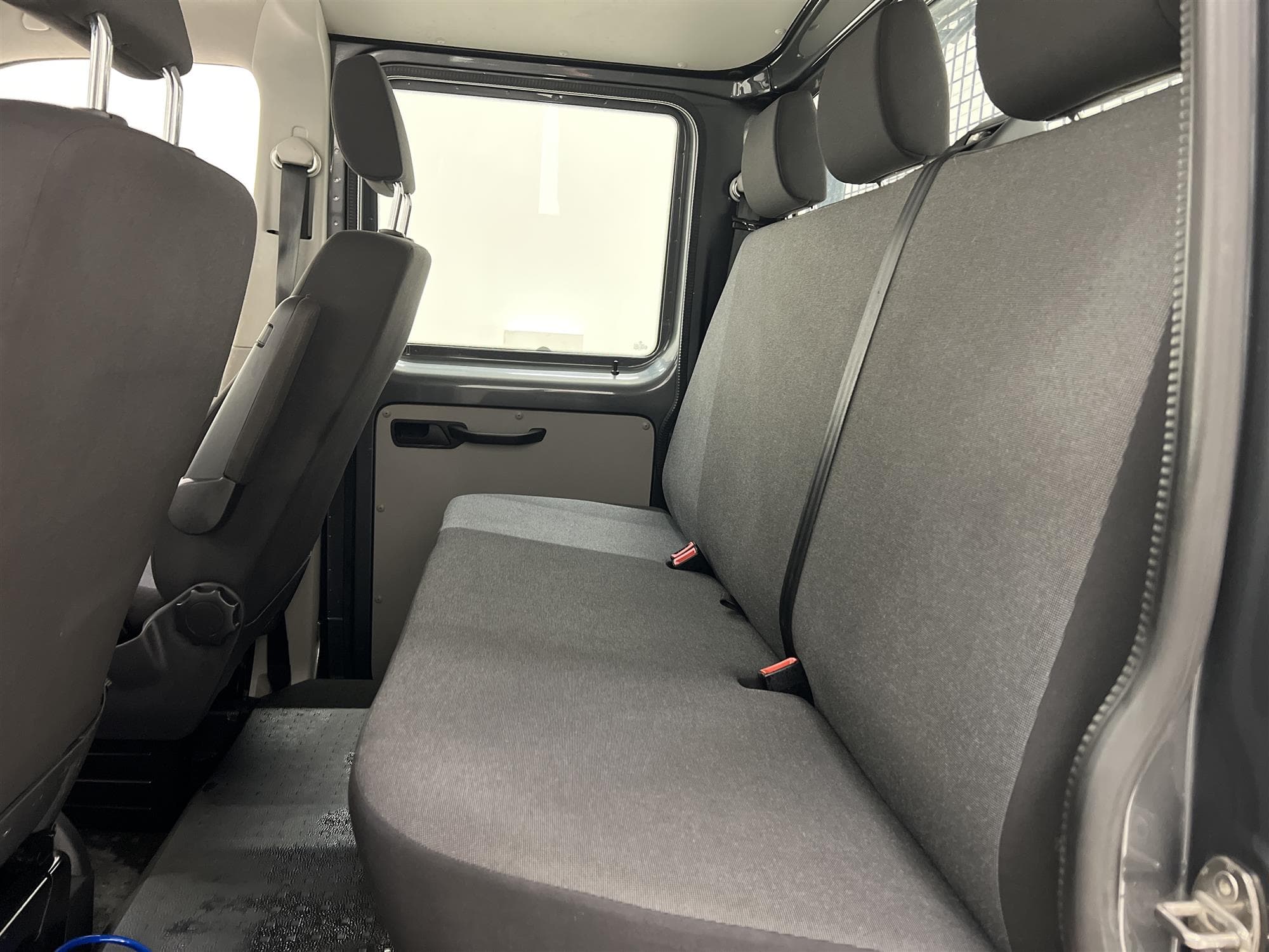 Volkswagen Transporter Automat 204hk 4Motion Flakbil Moms 