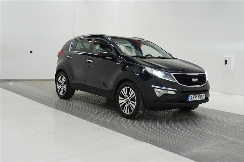 Kia Sportage 2.0 CRDi AWD 184hk Panorama Kamera Navi Skinnexteriör