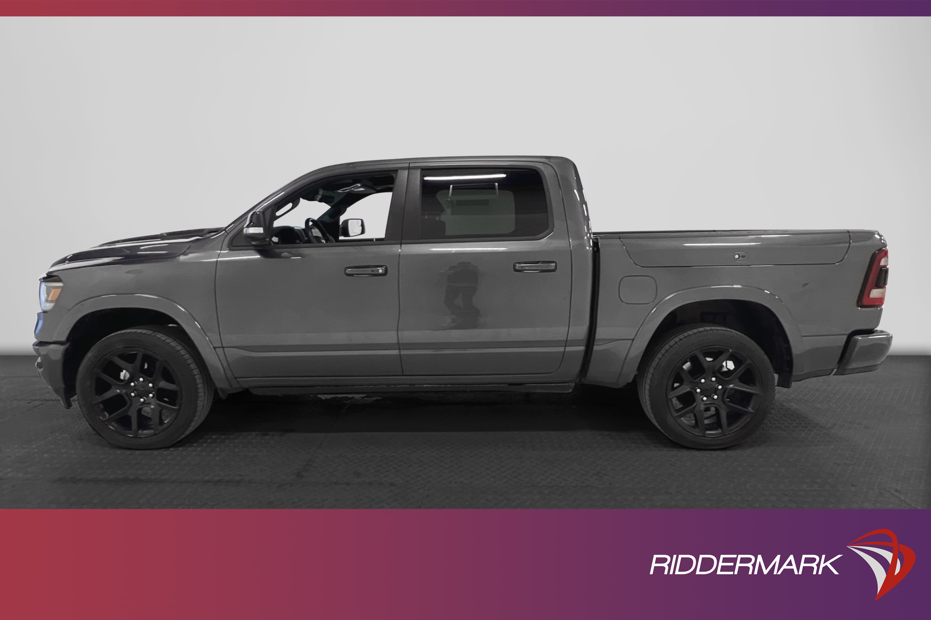 Dodge RAM Laramie Night 5.7 Pano Luftfjädring Rambox Moms 