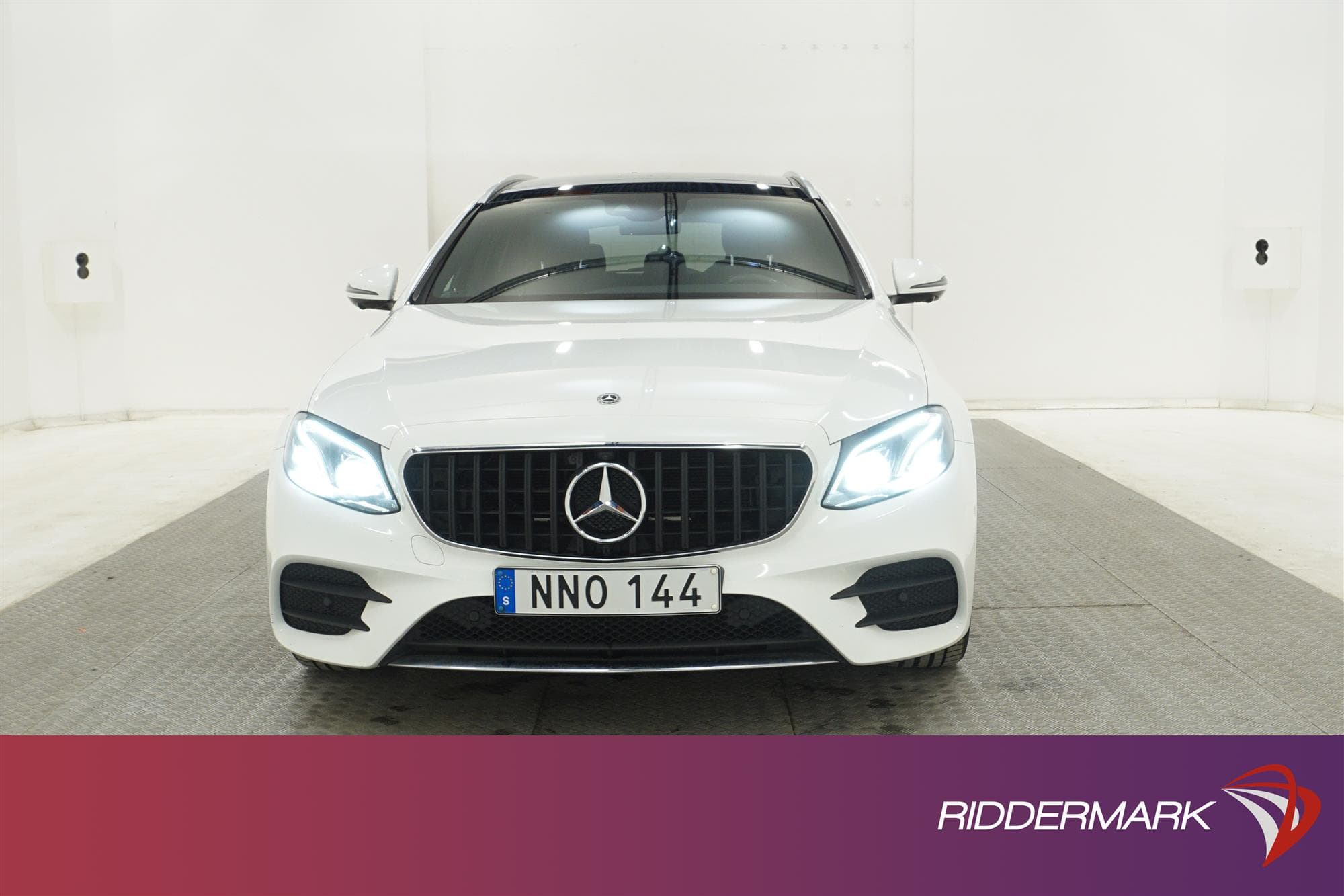 Mercedes-Benz E 220 T d 194hk AMG Pano Burmester 360° HUD