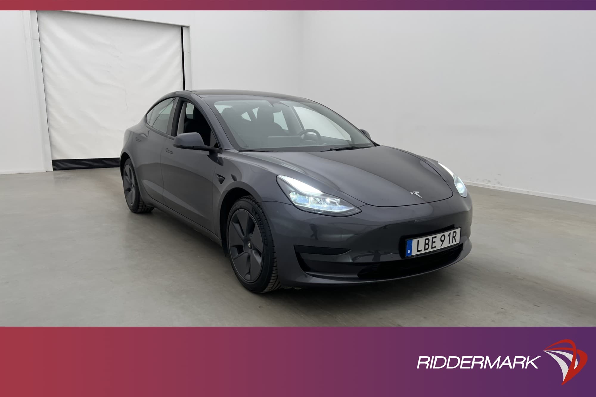 Tesla Model 3 Standard Range Svensksåld Rattvärme AP 