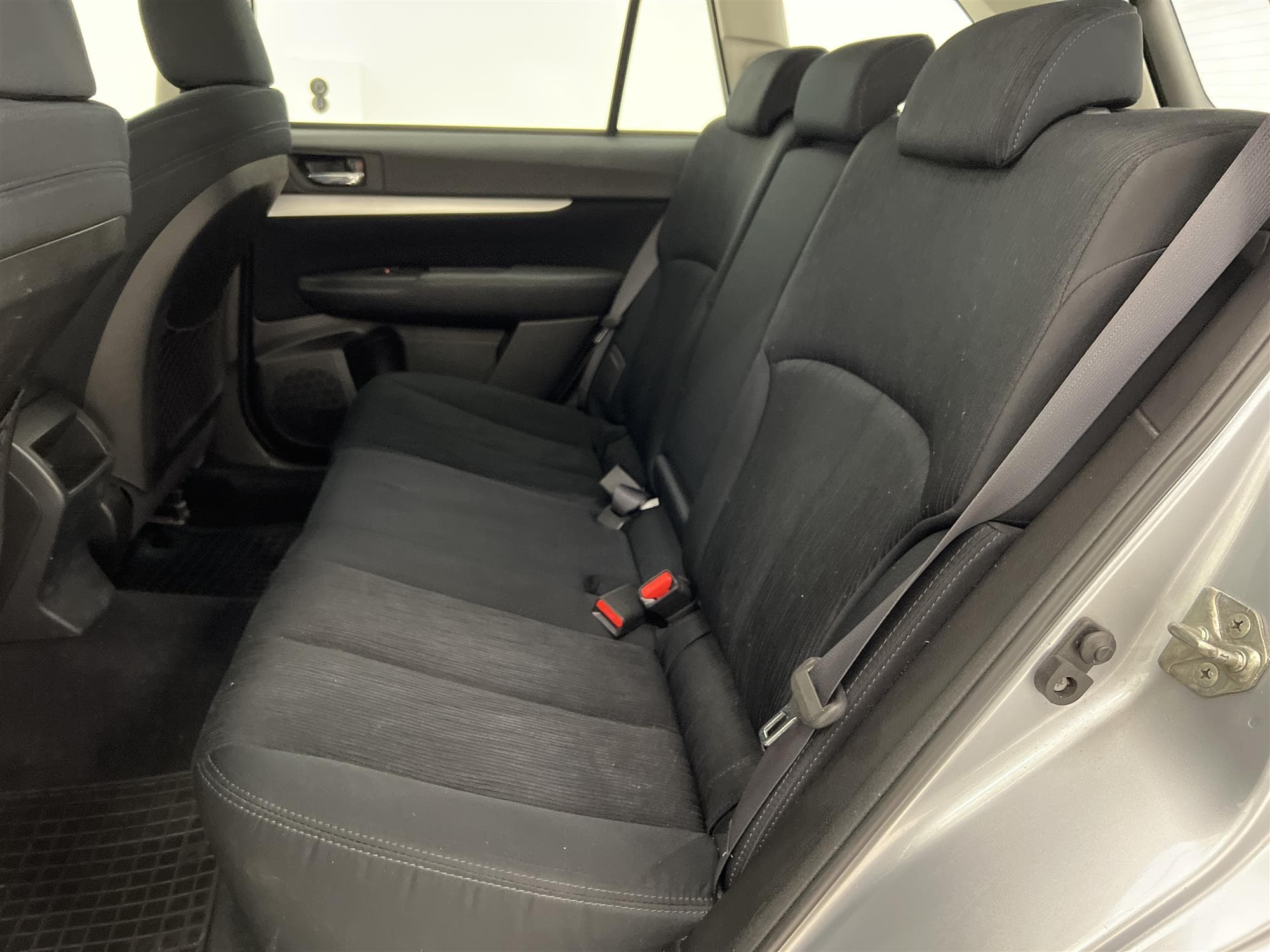Subaru Outback 2.0 4WD 150hk M&K Värmare Drag P-Sensorer
