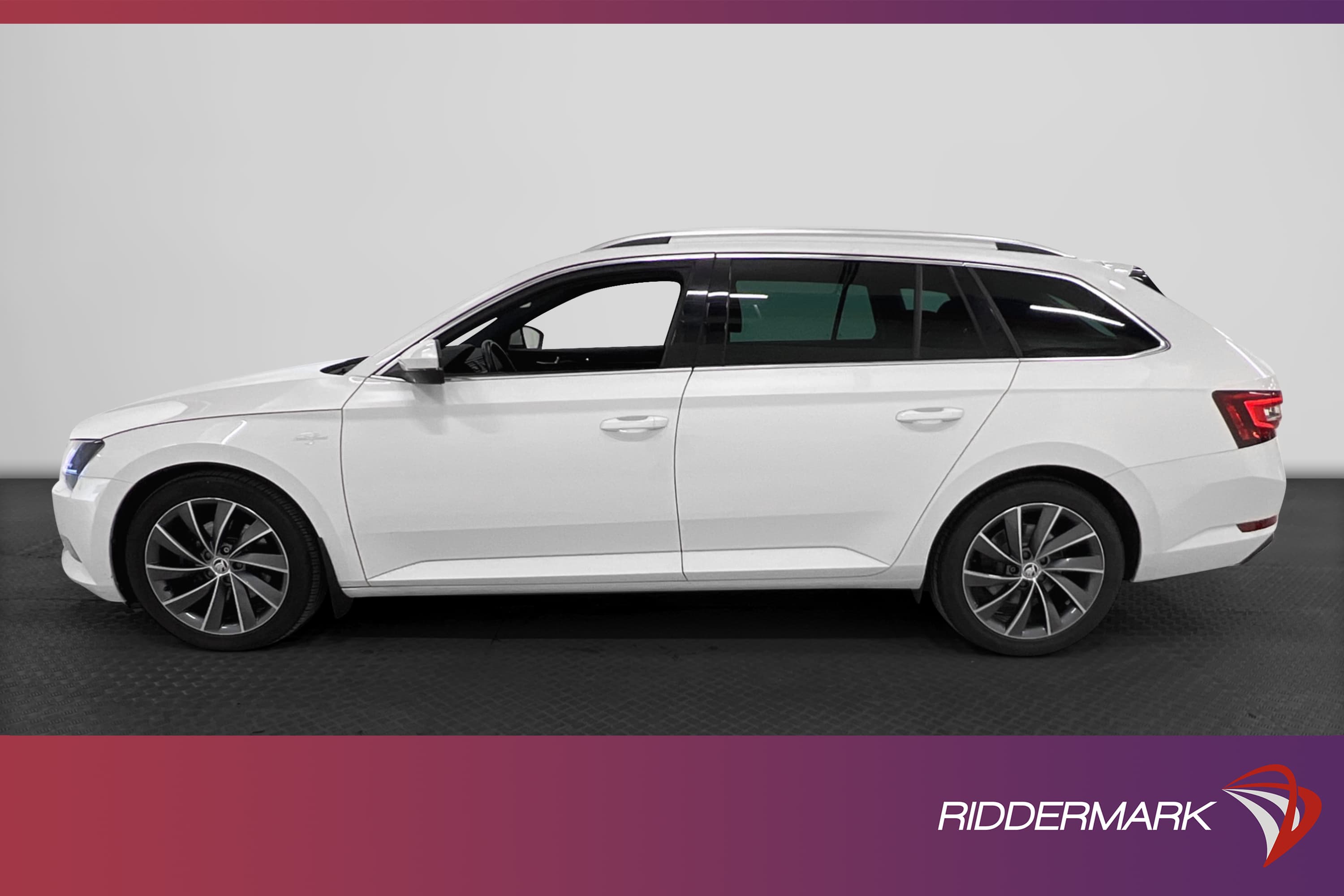 Skoda Superb 4x4 190hk L&K Cockpit Canton Värmare Drag BLIS