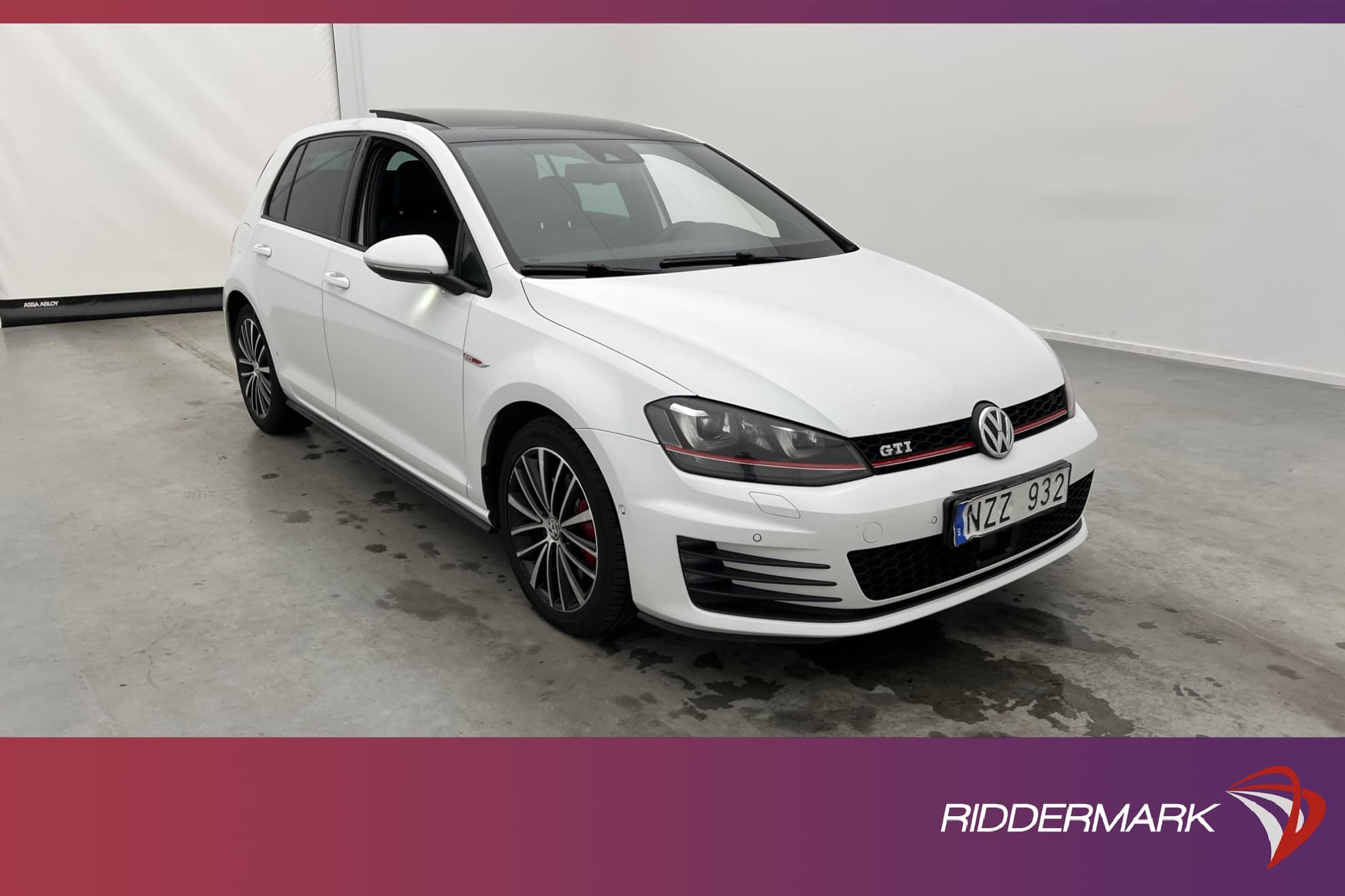 Volkswagen Golf GTI Performance 230hk