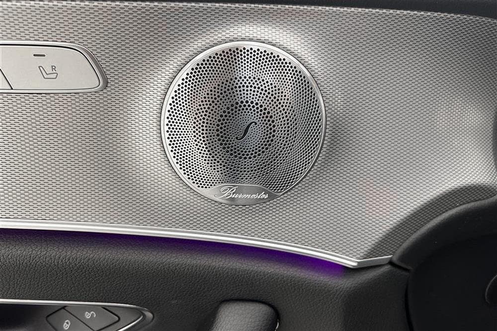 Mercedes-Benz E 220 d 4M 194hk D-värme Burmester 360° Draginteriör