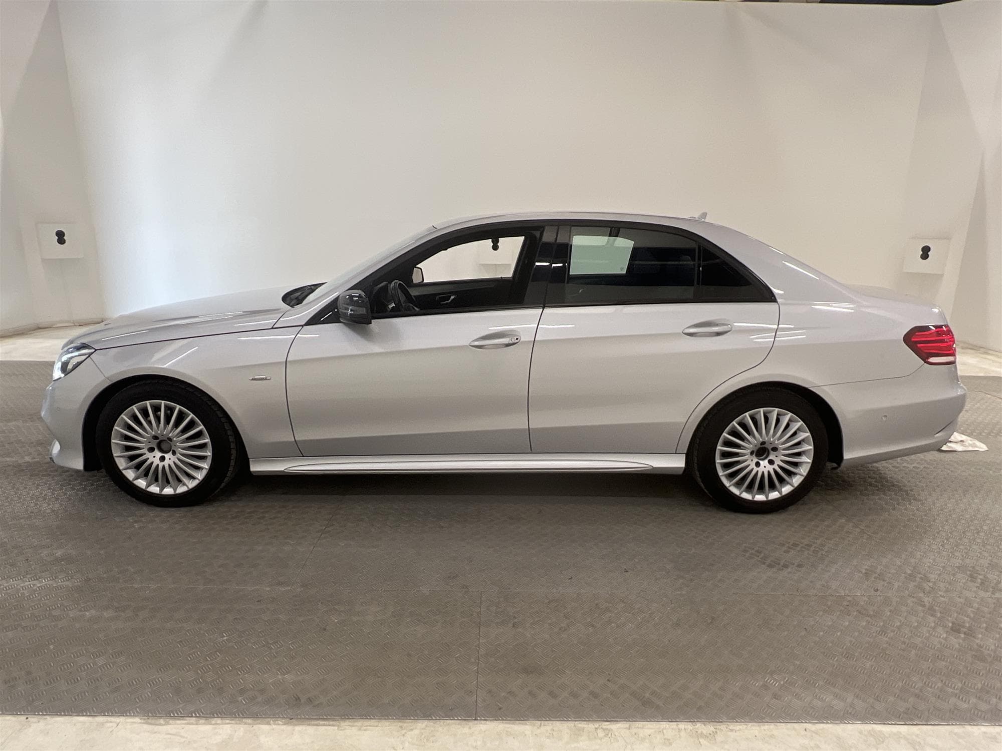 Mercedes-Benz E 220 4M 170hk AMG Harman/Kardon B-Kamera
