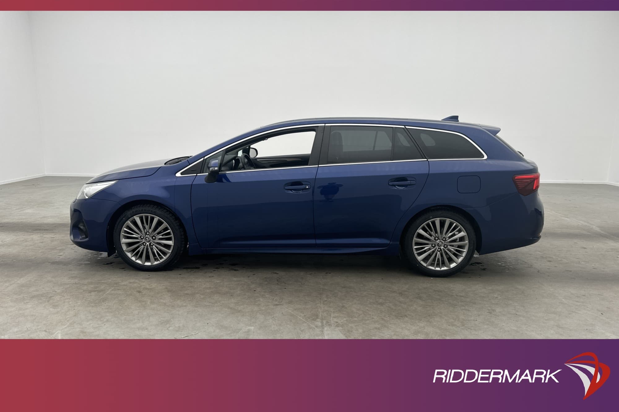 Toyota Avensis 2.0 152hk
