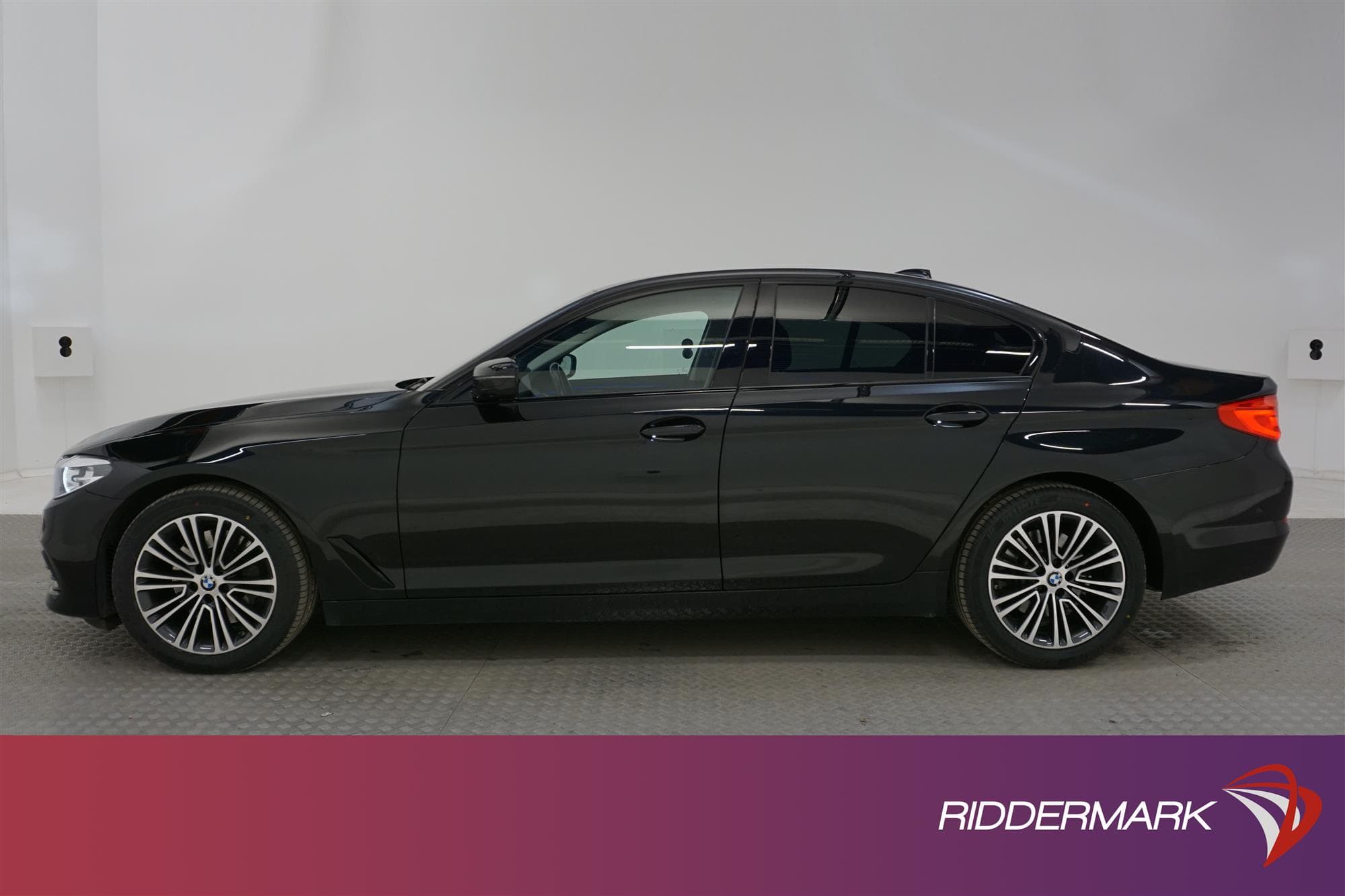 BMW 530i 252hk xDrive Sport line Navi Backkamera