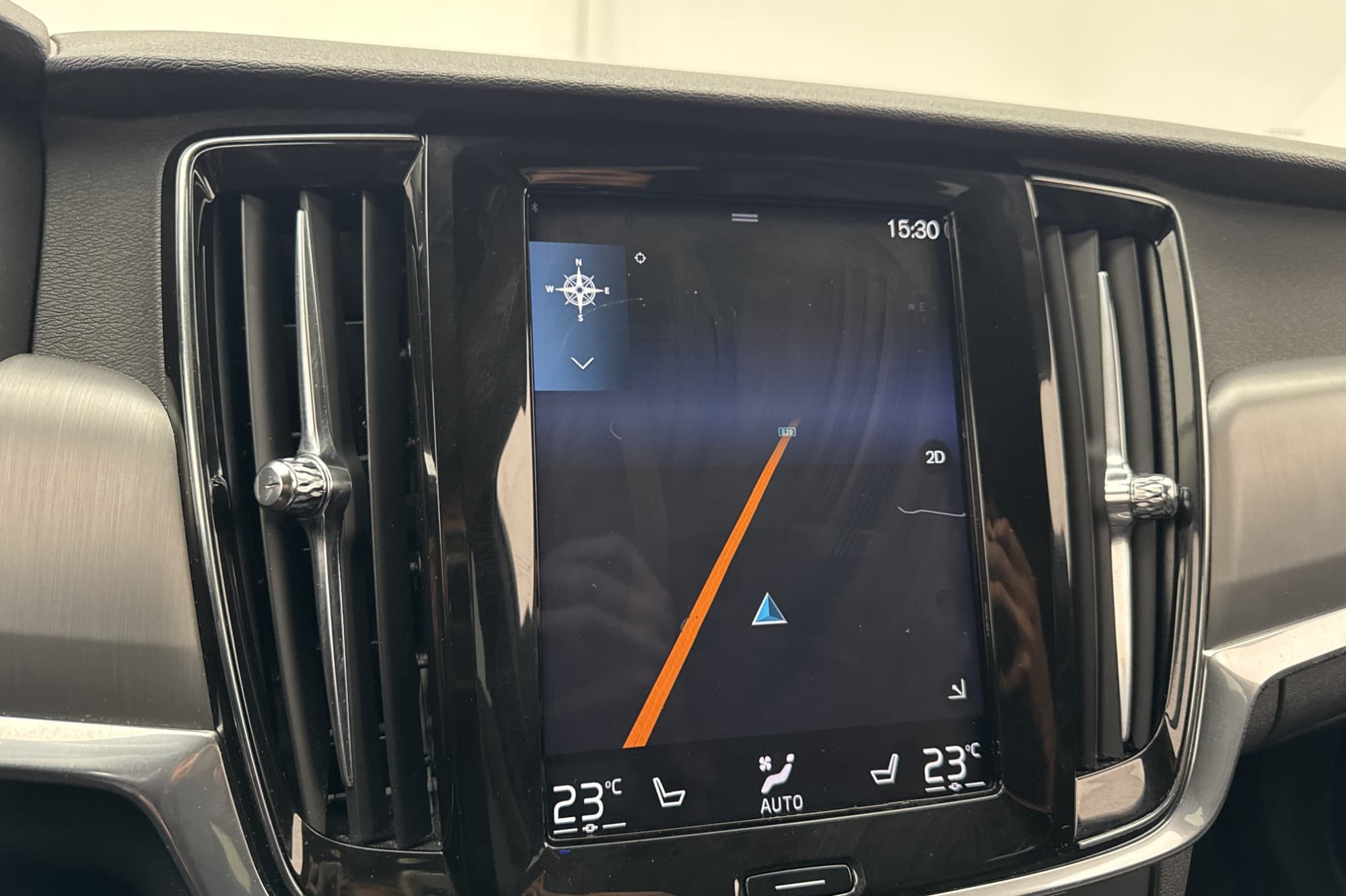 Volvo V90 Momentum Adv VOC Värmare Kamera Drag Skinn Carplay
