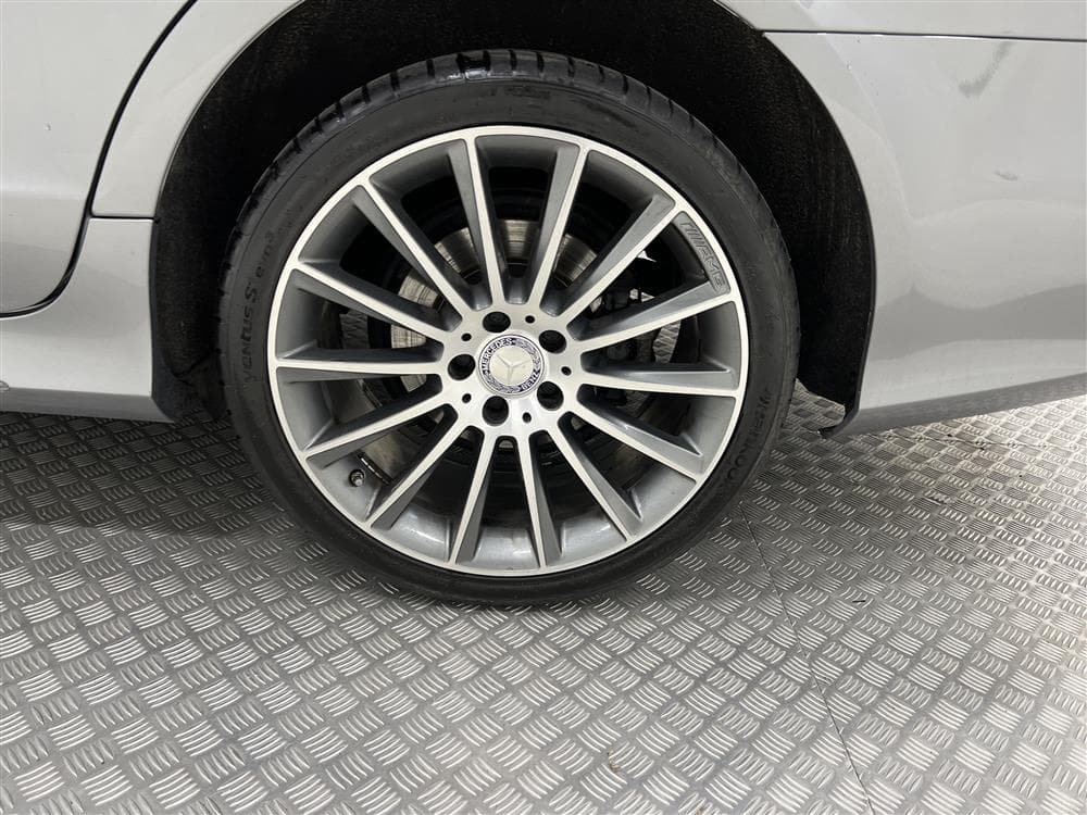 Mercedes-Benz CLS 350 4M 258hk AMG 360° D-värm H/K 0,61l/milinteriör