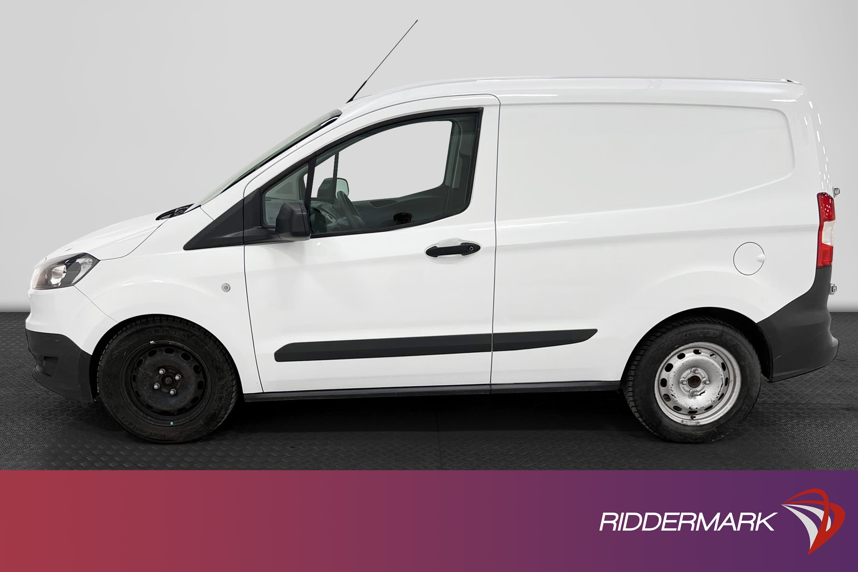 Ford Transit Courier 1.5TDCi Euro6 Nybesiktigad
