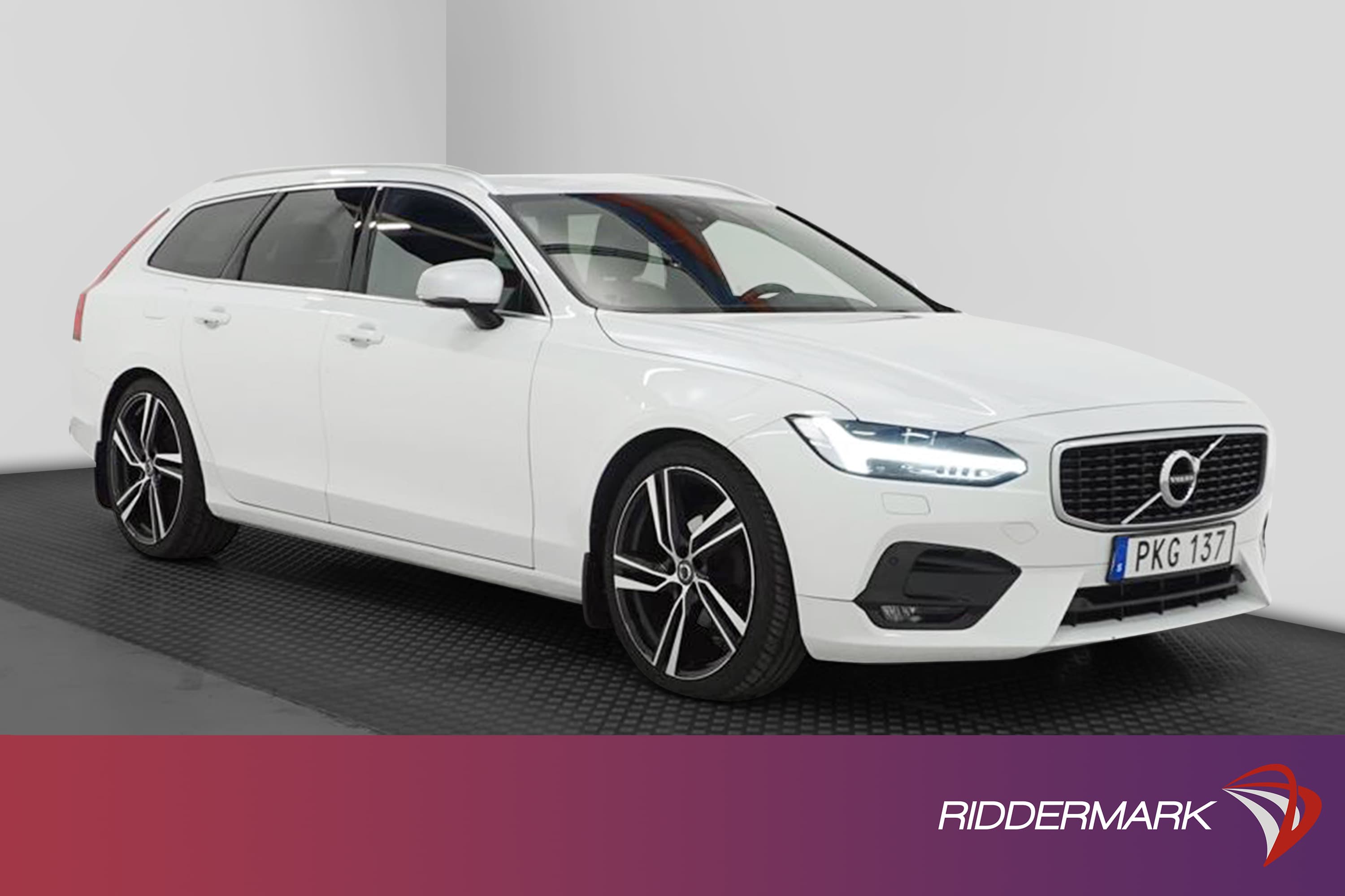 Volvo V90 D3 AWD 150hk R-Design VOC Värmare GPS PDC 0,5l/milexteriör