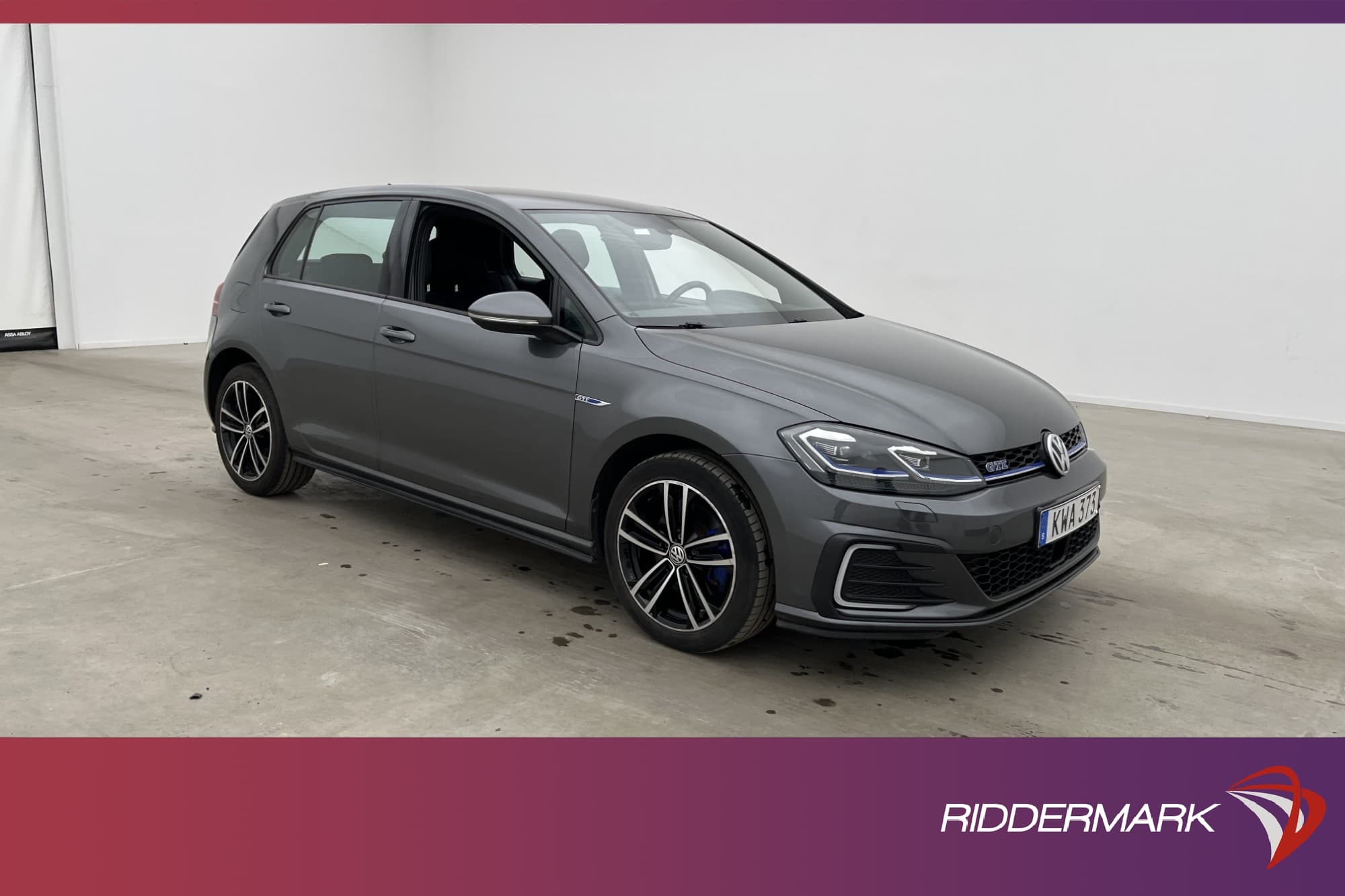Volkswagen Golf GTE 204hk