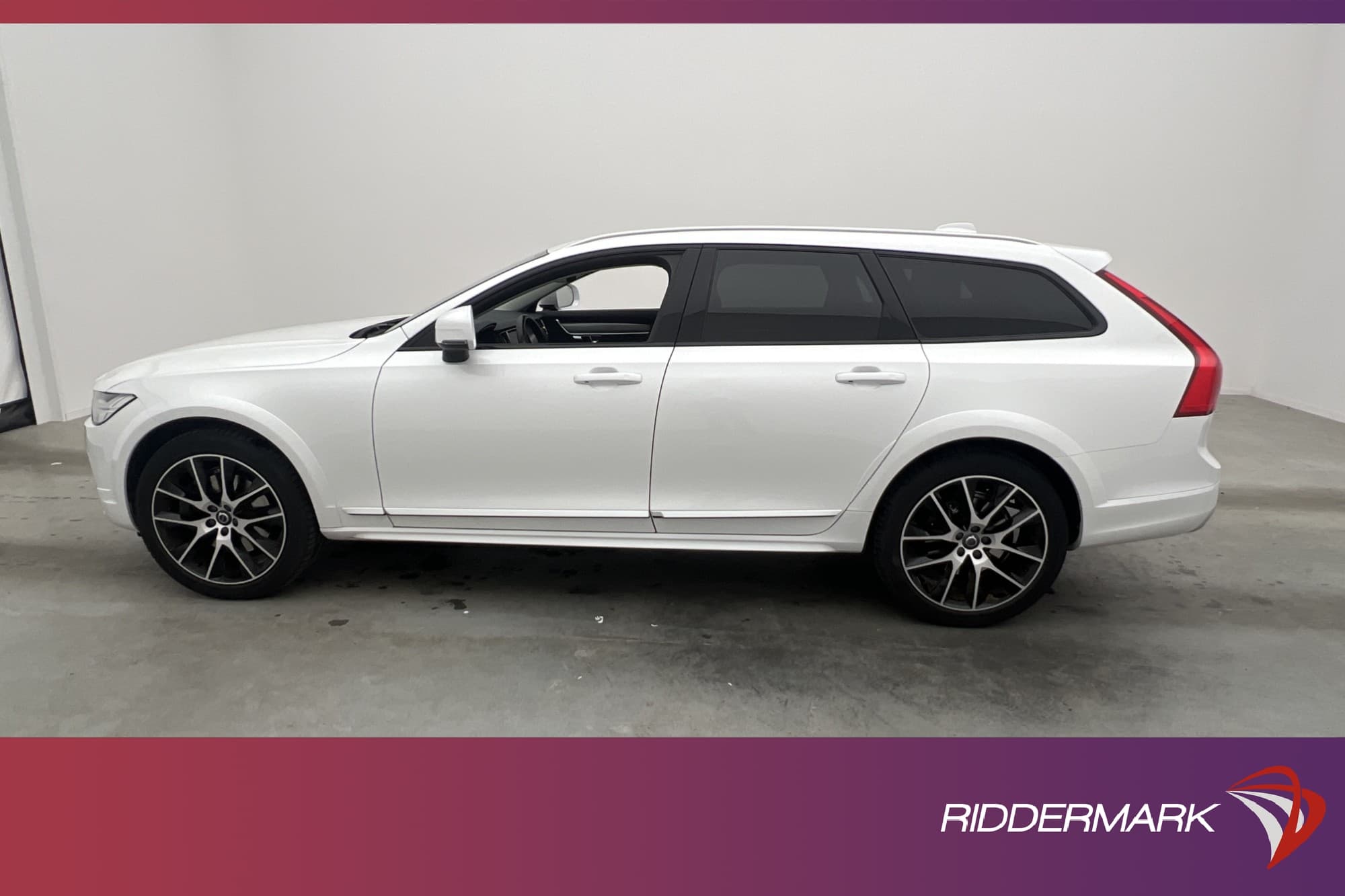 Volvo V90 Cross Country D4 AWD