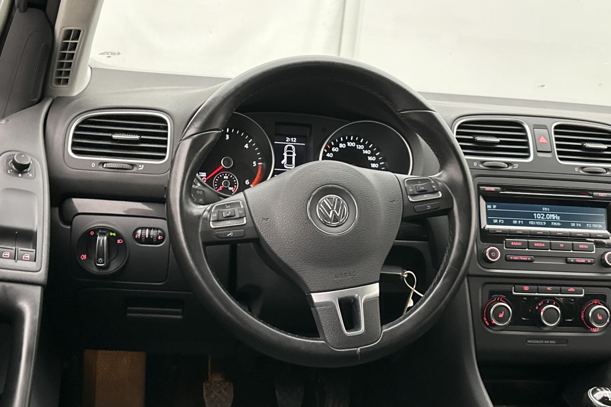 Volkswagen Golf TDI 105hk Farthållare 0.41l/mil Låg-Årsskatt