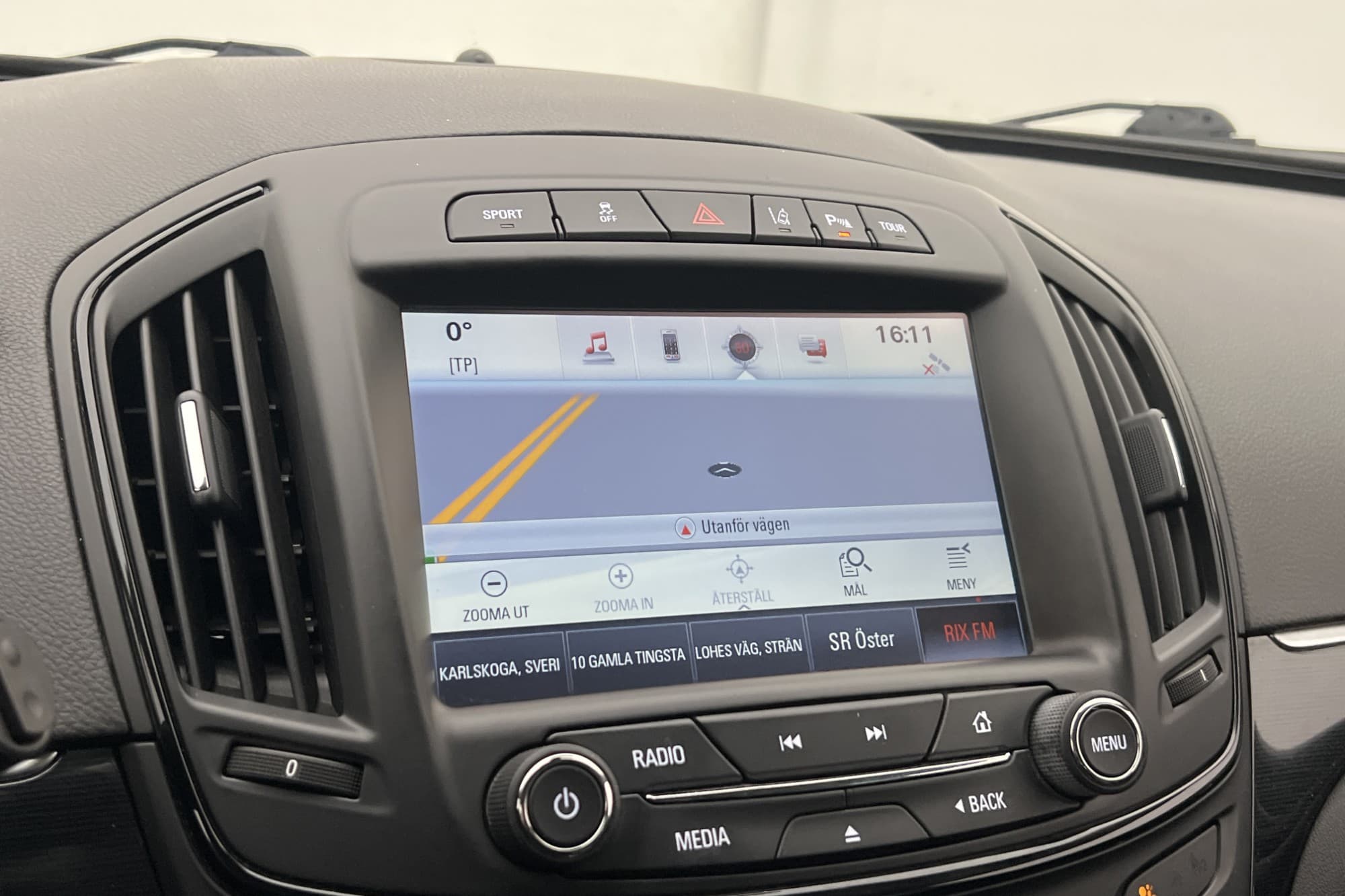 Opel Insignia Sports Tourer 170hk 4x4 Sport Värmare Drag