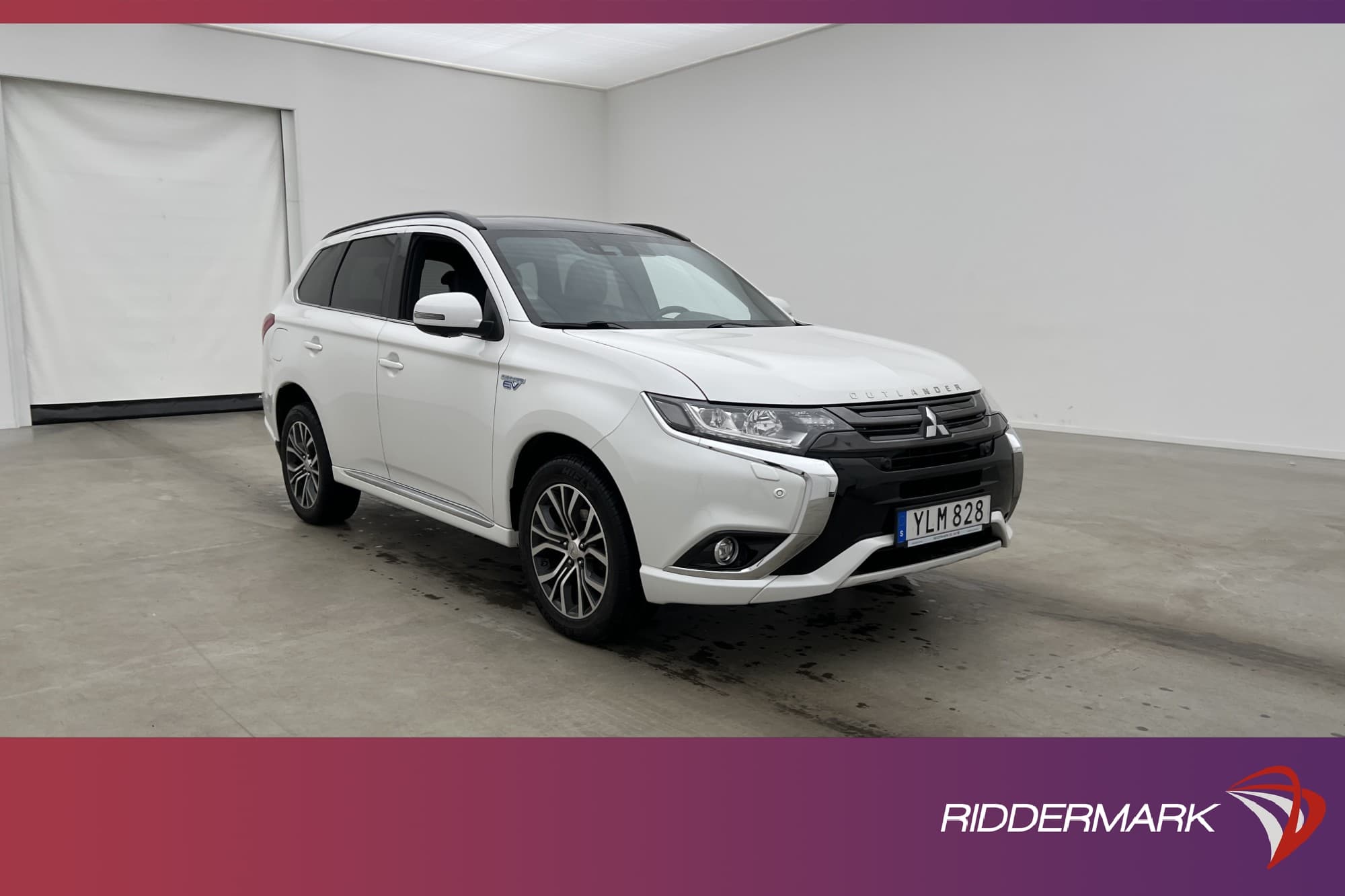 Mitsubishi Outlander PHEV 4WD Business