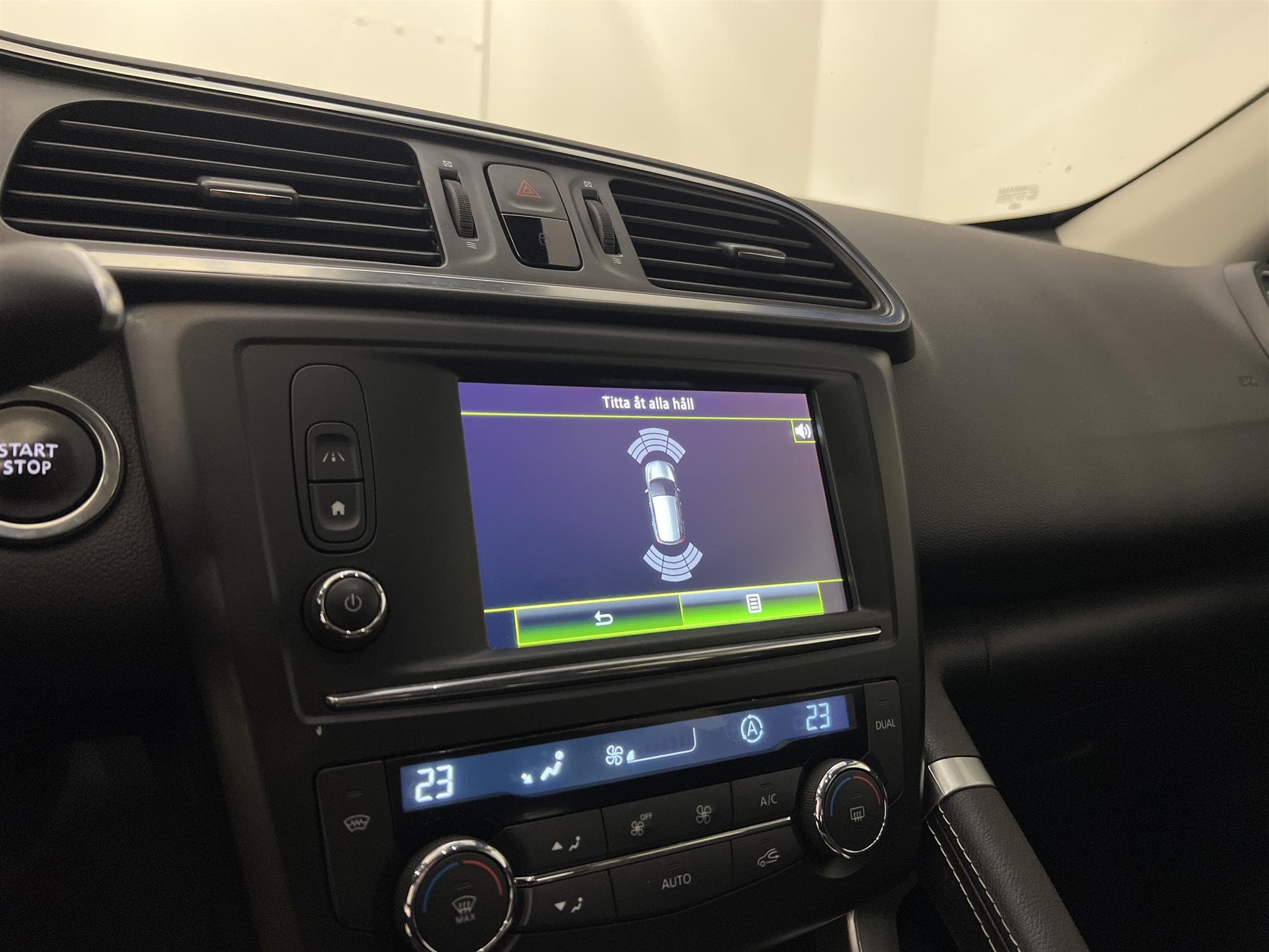 Renault Kadjar 1.2 TCe EDC 130hk Navi Bose Skinn Låg Skatt 