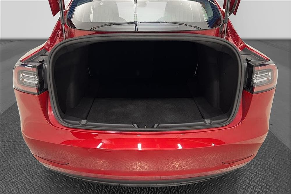 Tesla Model 3 Performance AWD 510hk Ljus interiör Svensksåldinteriör