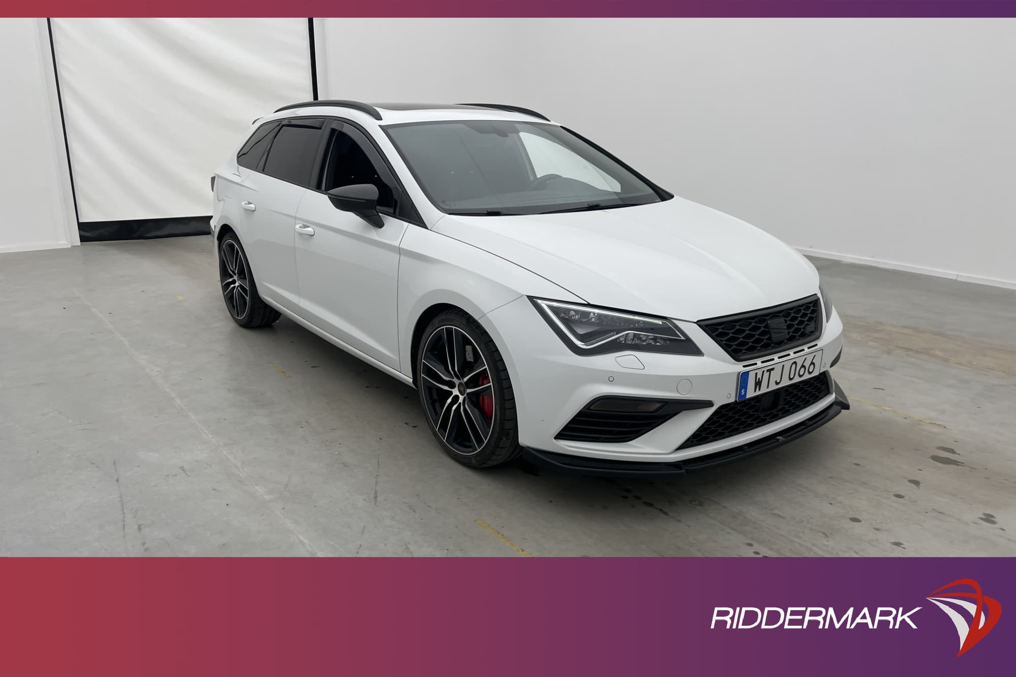 SEAT Leon Cupra ST 4D 300hk