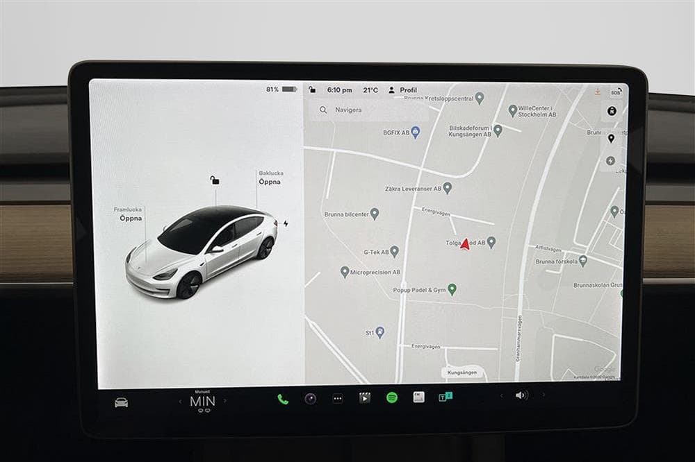Tesla Model 3 Standard Range Plus 258hk Svensksåld Autopilotinteriör