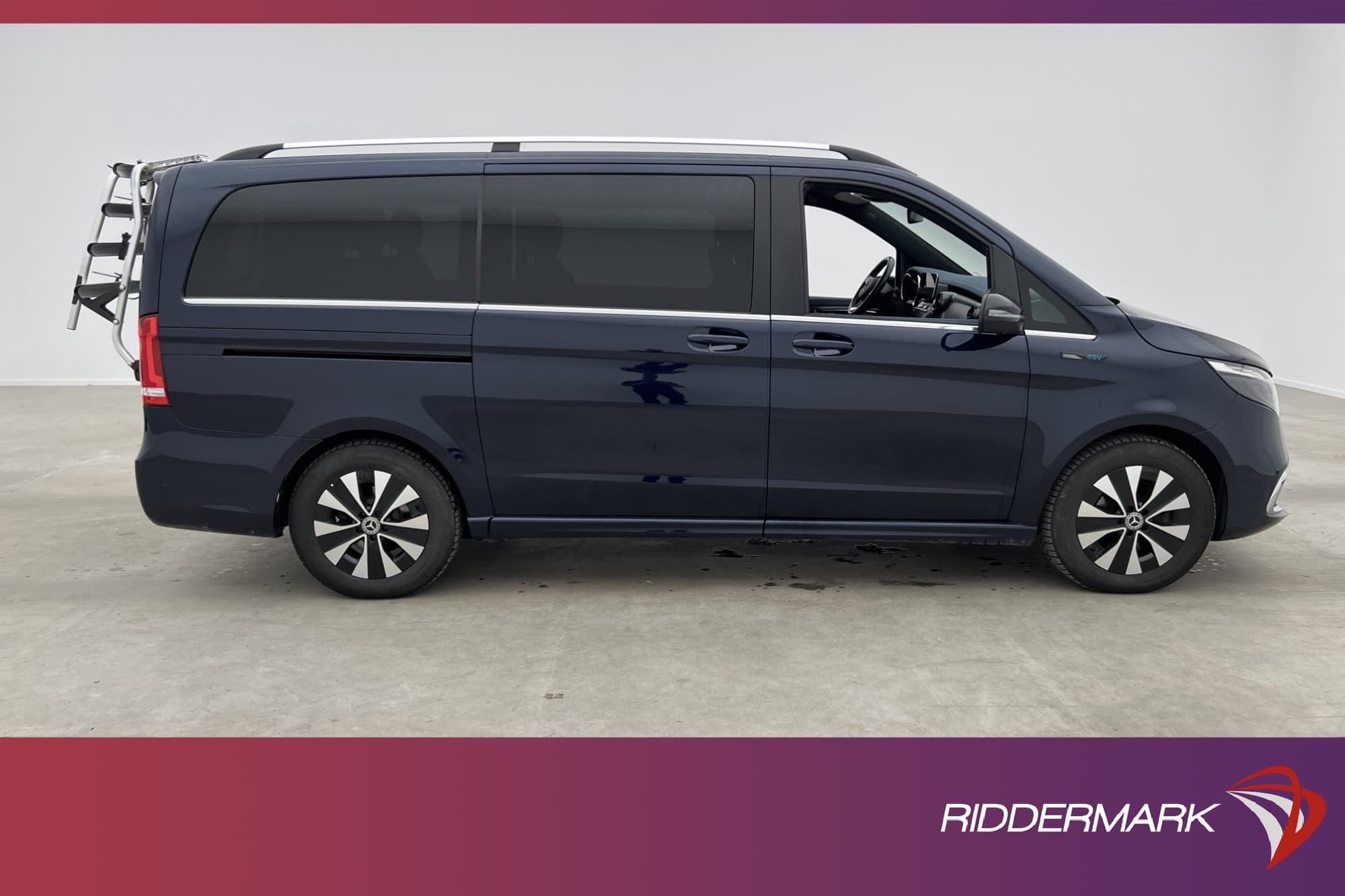 Mercedes-Benz EQV300 90kWh Värm 360° Burmester Skinn El-Dörr