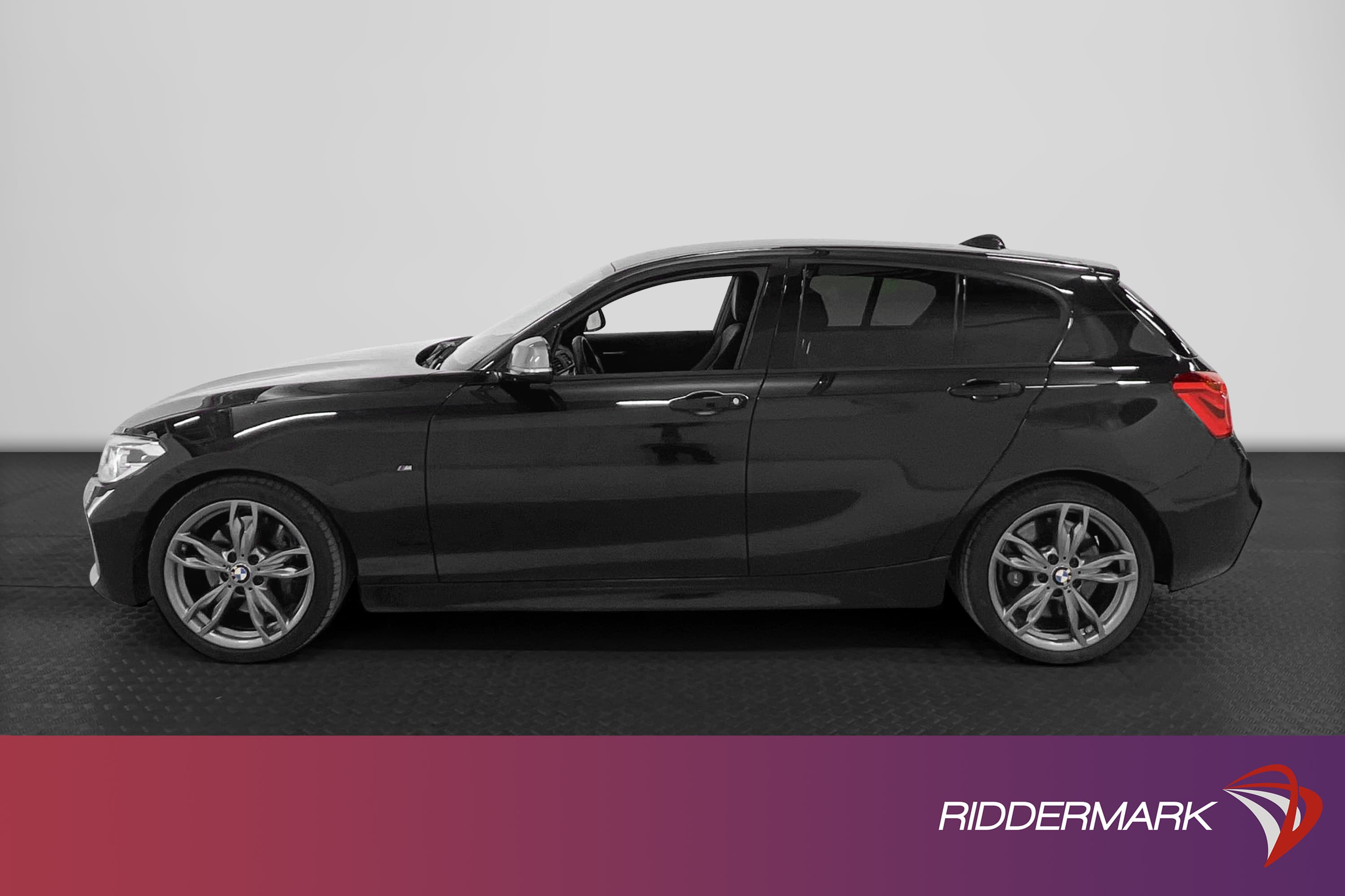 BMW M135i xDrive 326 hk